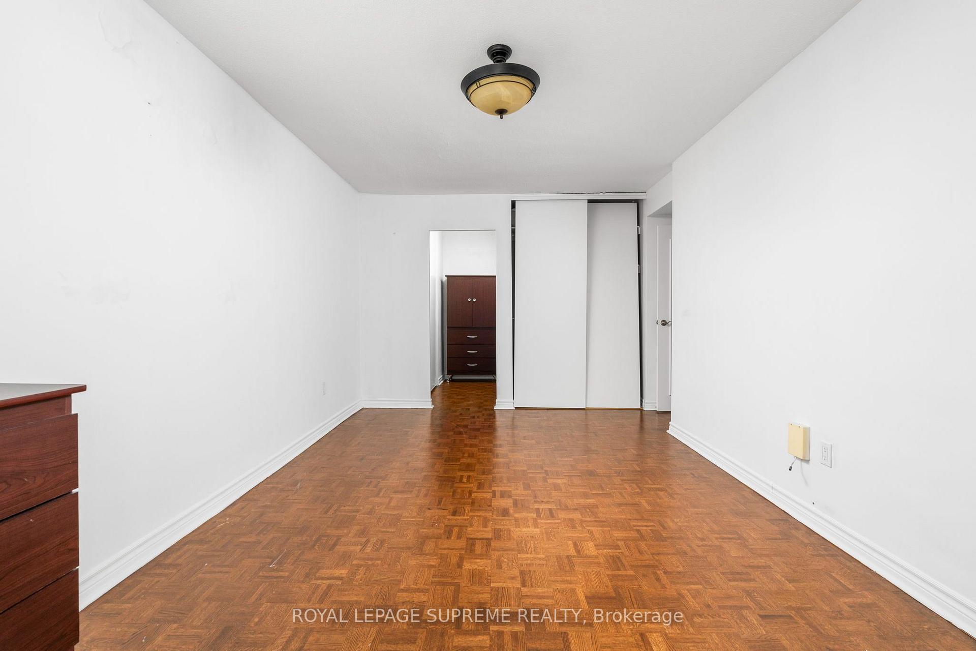 85 Emmett Avenue 2409, Toronto Unit: 2409