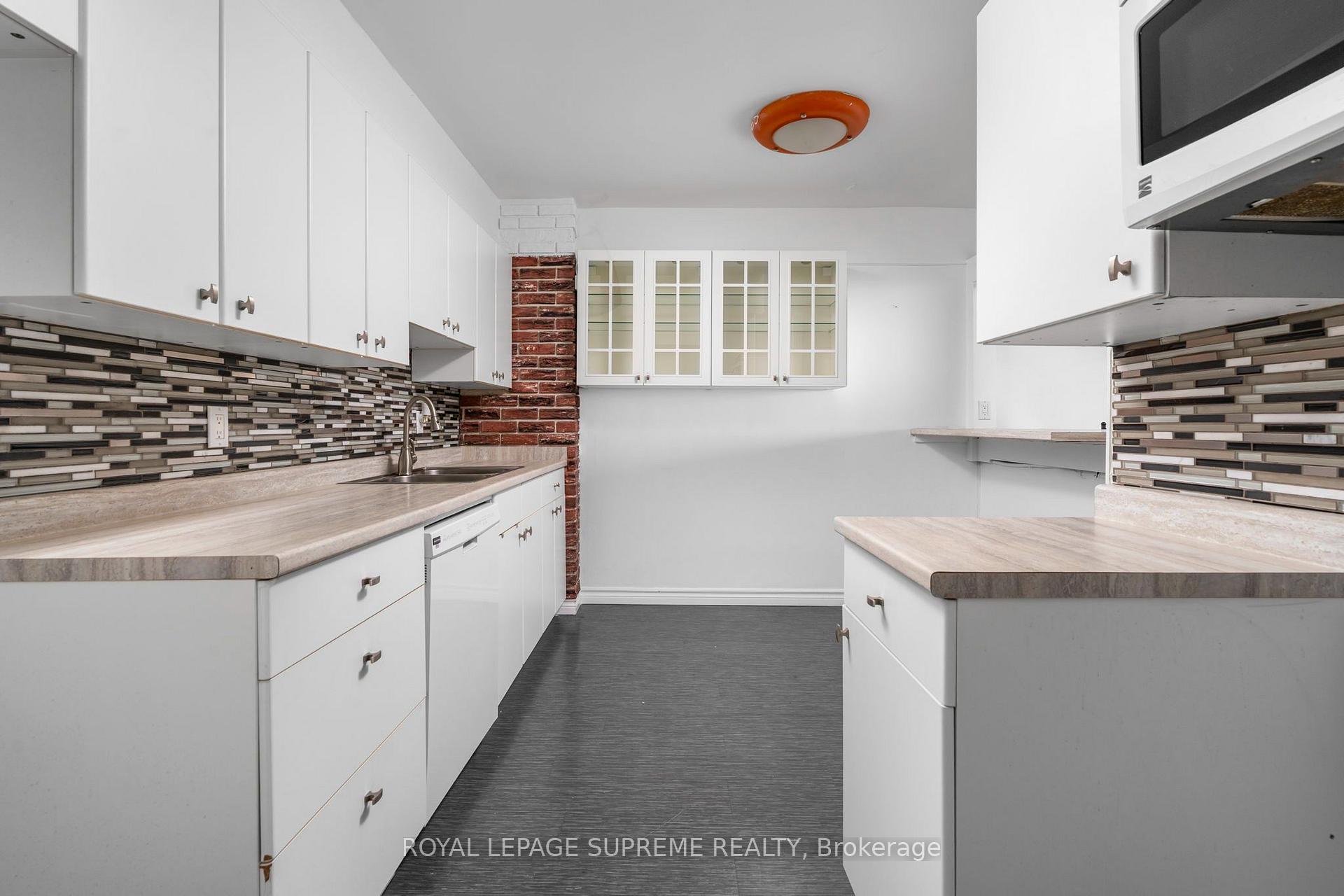 85 Emmett Avenue 2409, Toronto Unit: 2409