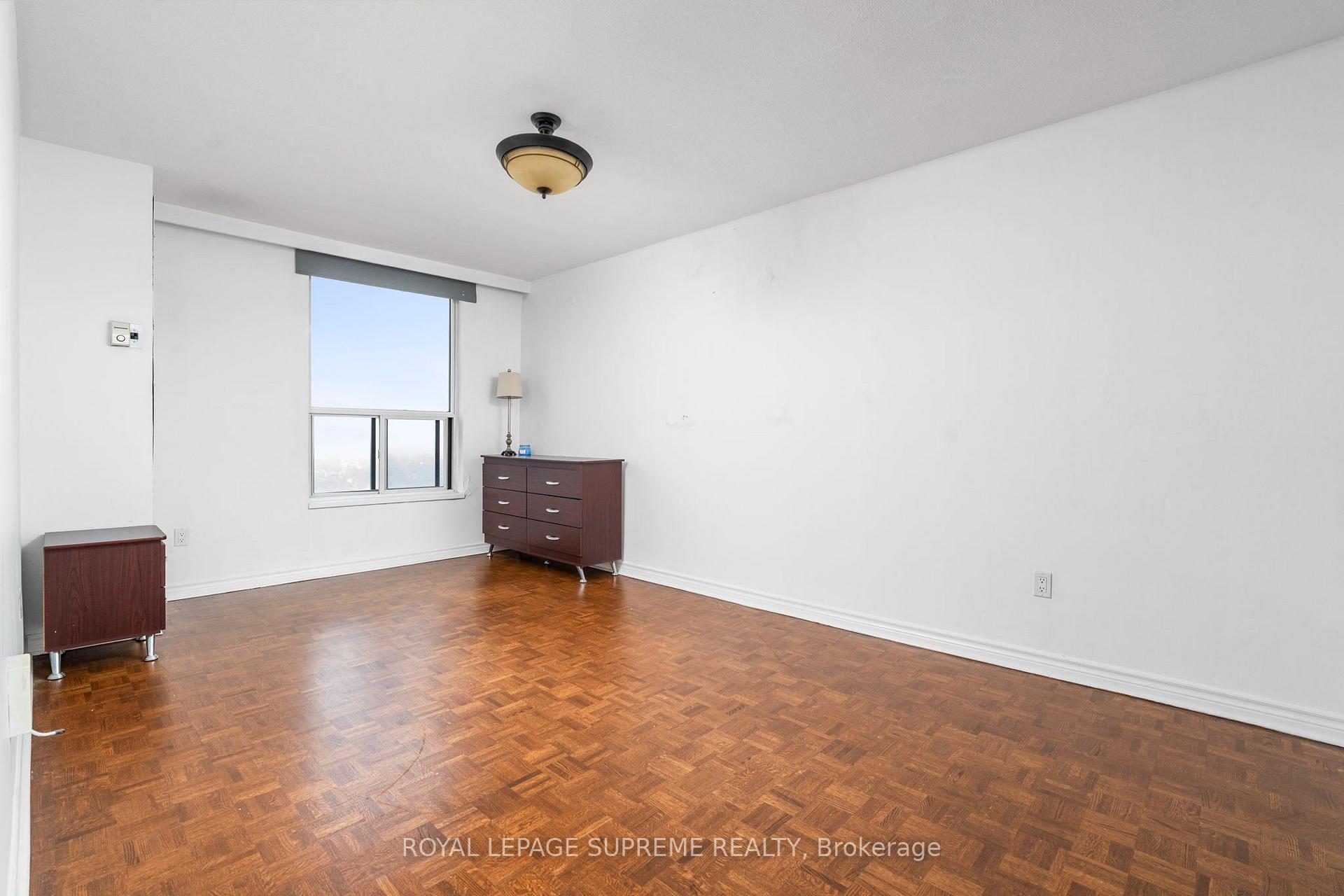 85 Emmett Avenue 2409, Toronto Unit: 2409