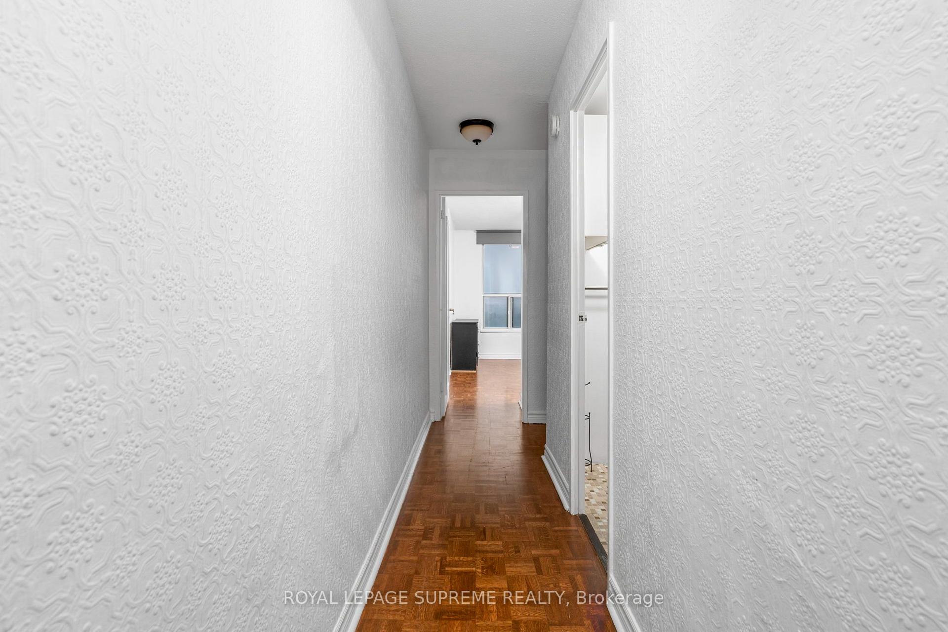 85 Emmett Avenue 2409, Toronto Unit: 2409