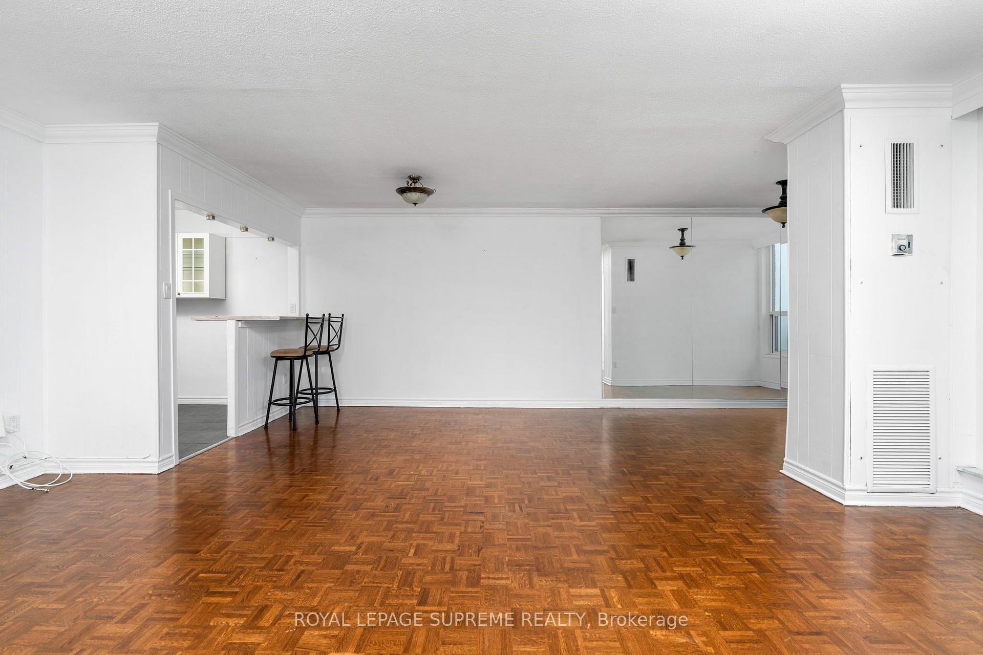 85 Emmett Avenue 2409, Toronto Unit: 2409