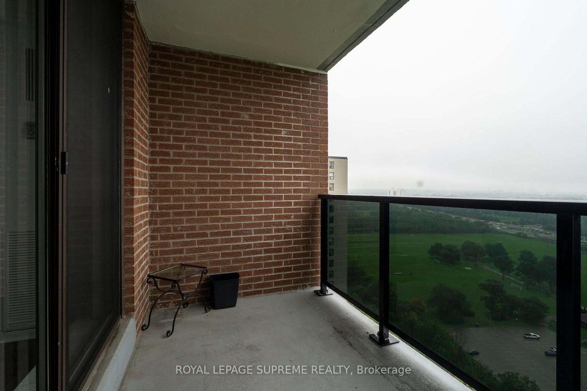 85 Emmett Avenue 2409, Toronto Unit: 2409