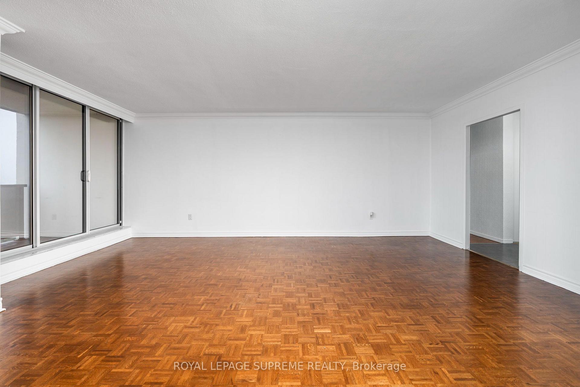 85 Emmett Avenue 2409, Toronto Unit: 2409