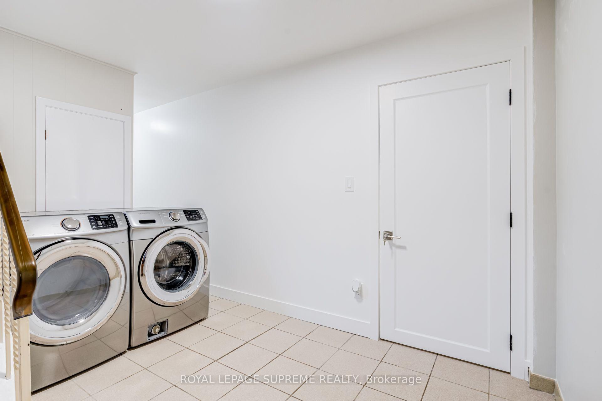 5 Paramount Court Bsmt, Toronto Unit: Bsmt
