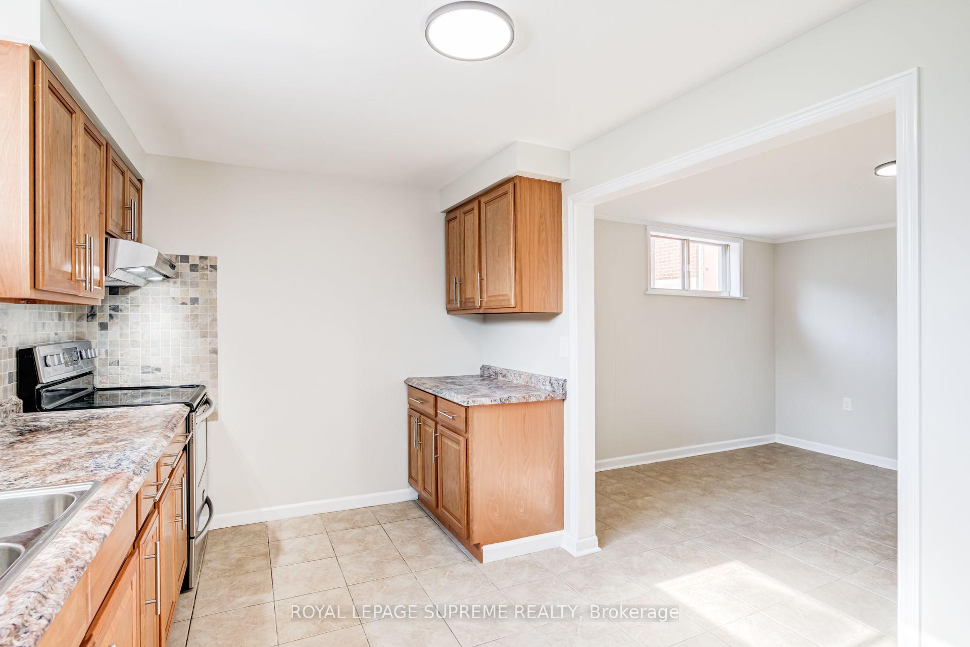 5 Paramount Court Bsmt, Toronto Unit: Bsmt