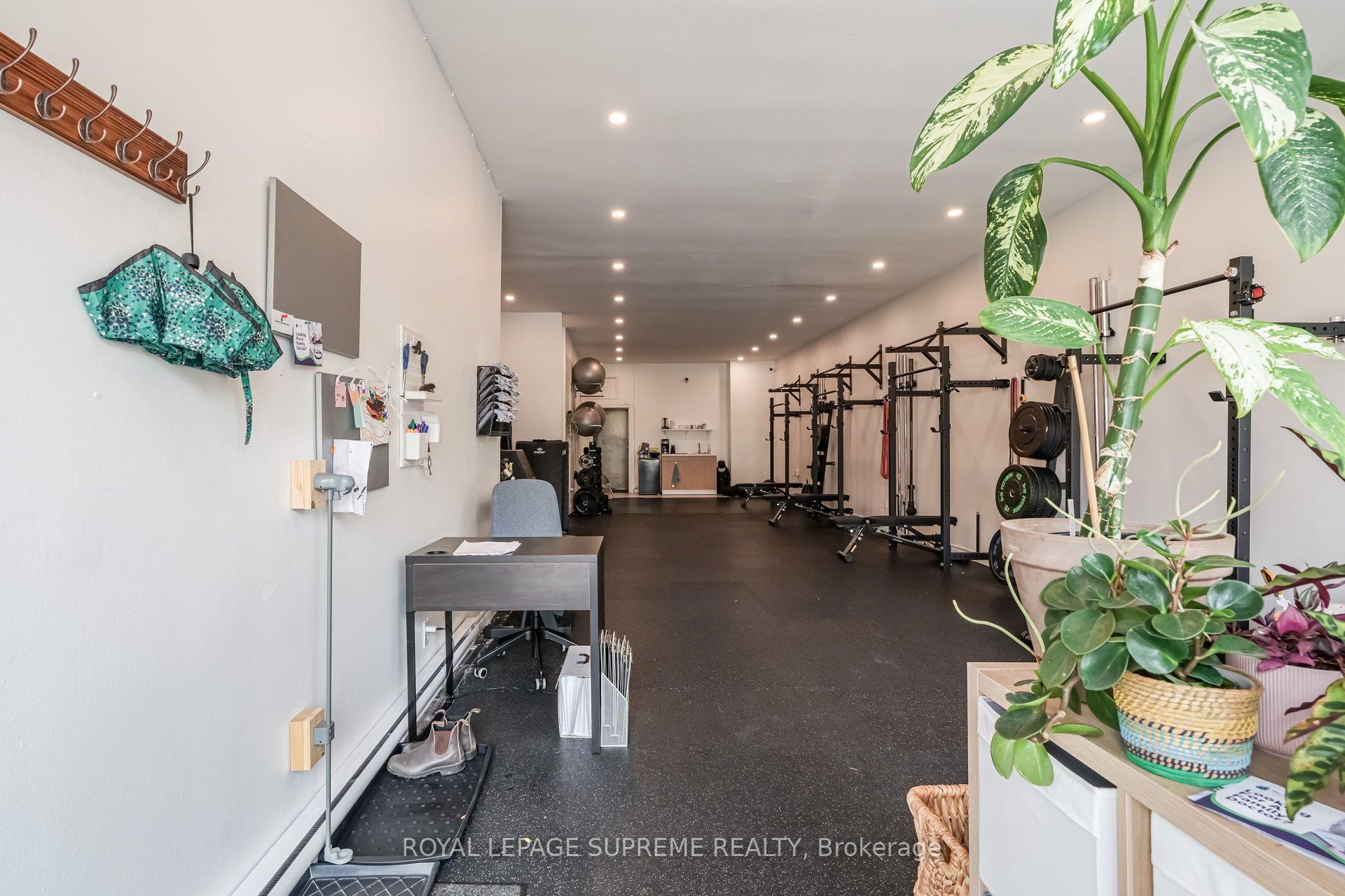 1671 St Clair Avenue W, Toronto