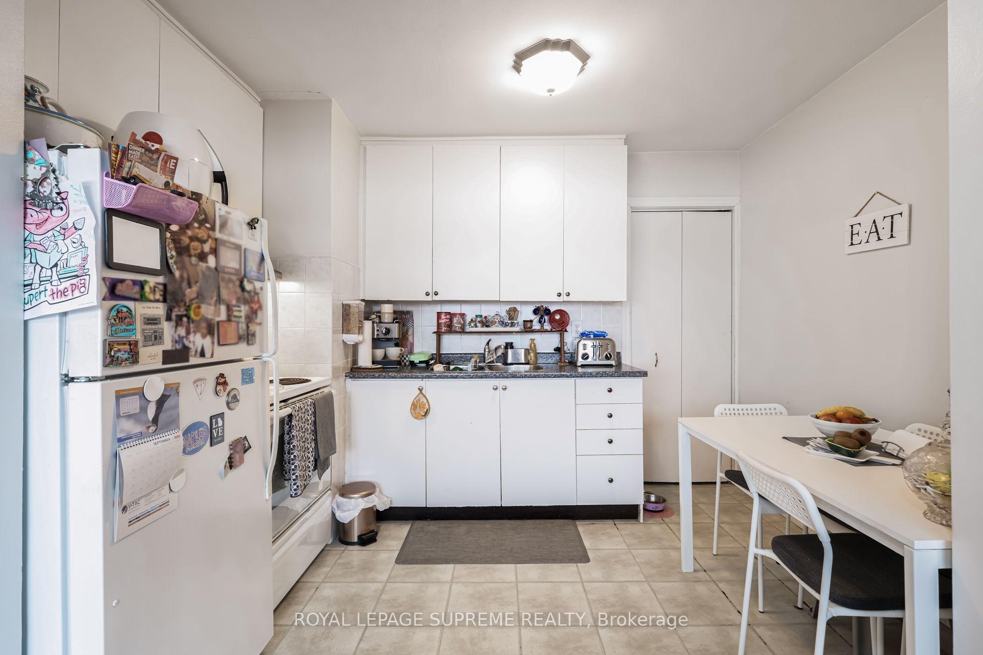 1671 St Clair Avenue W, Toronto
