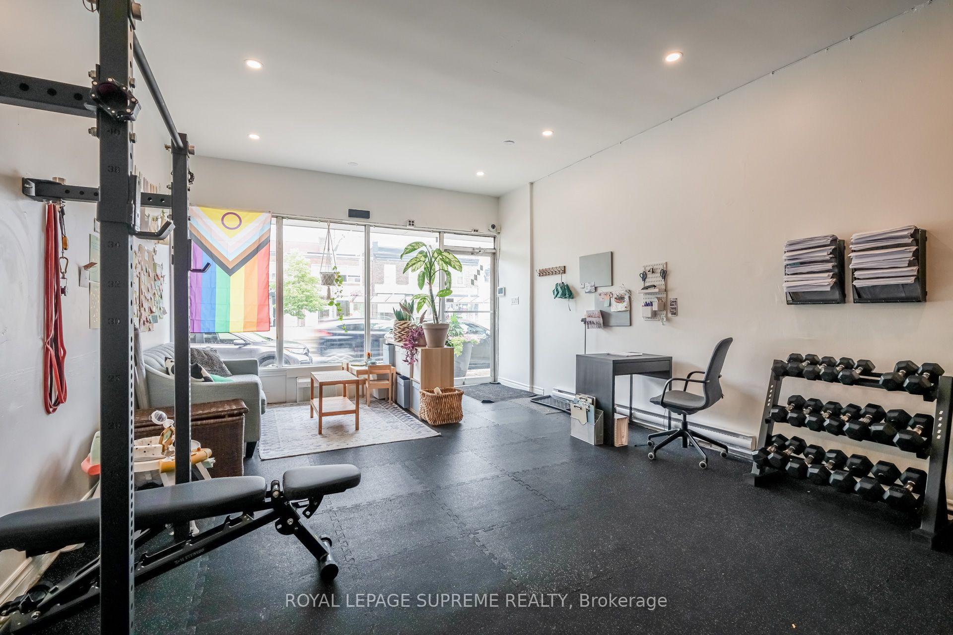 1671 St Clair Avenue W, Toronto