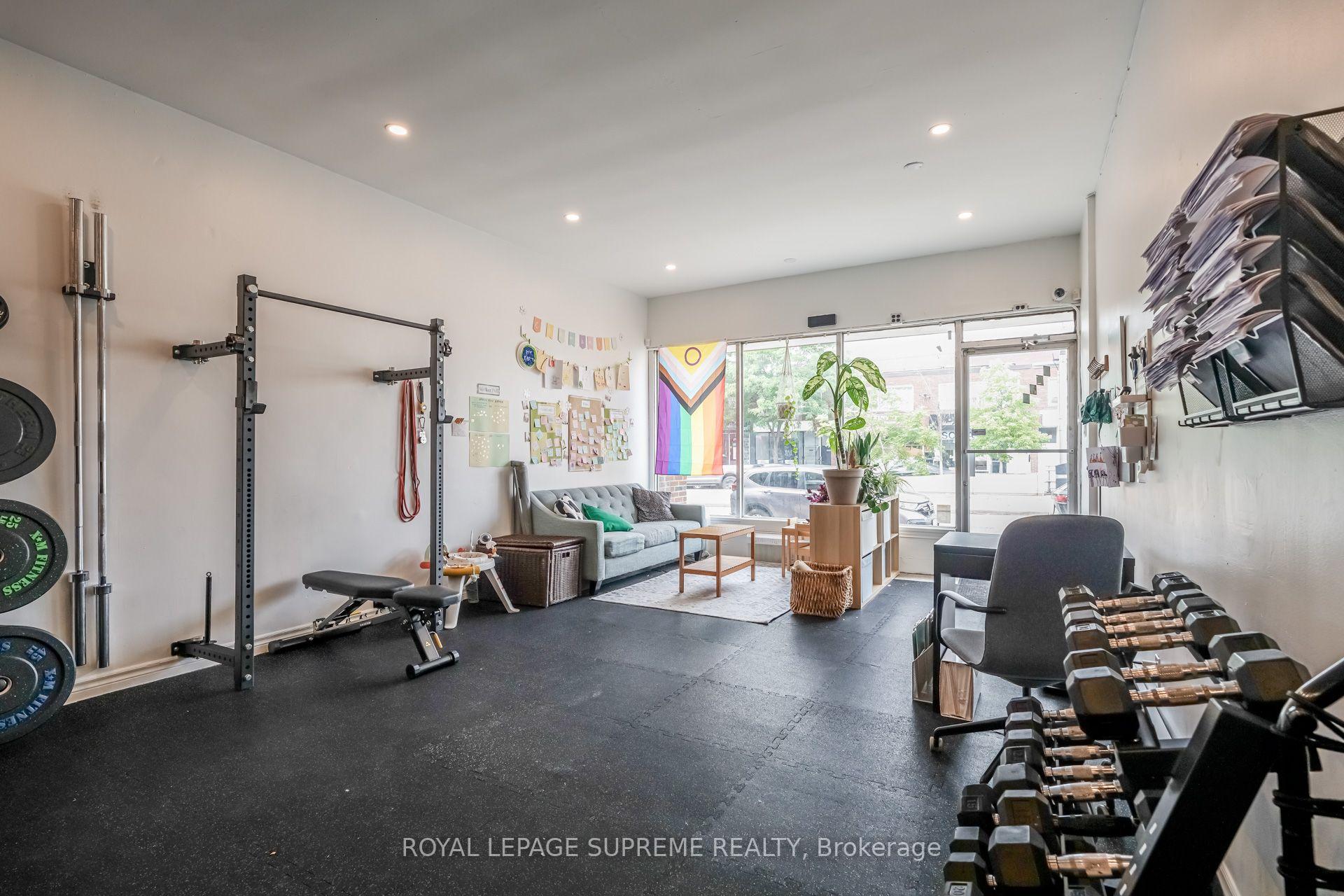 1671 St Clair Avenue W, Toronto