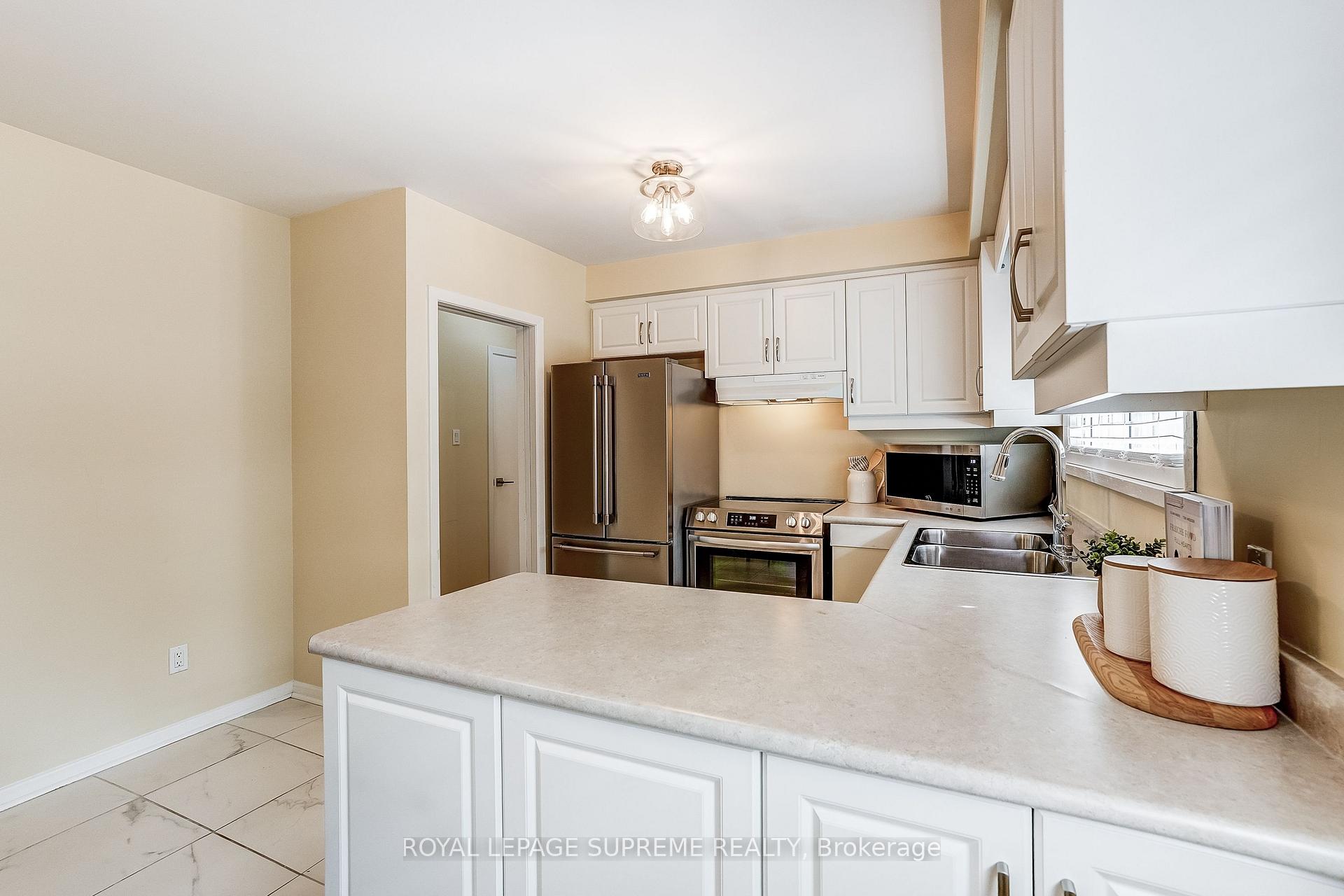 100 Summitcrest Drive, Toronto