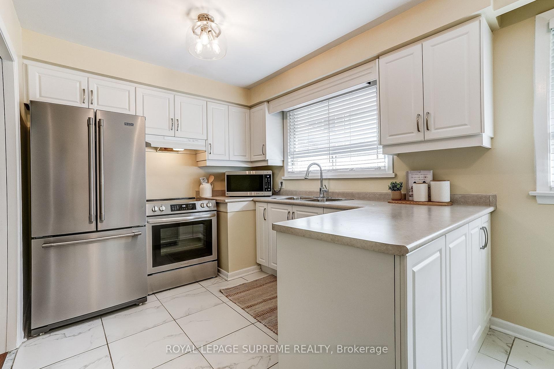 100 Summitcrest Drive, Toronto