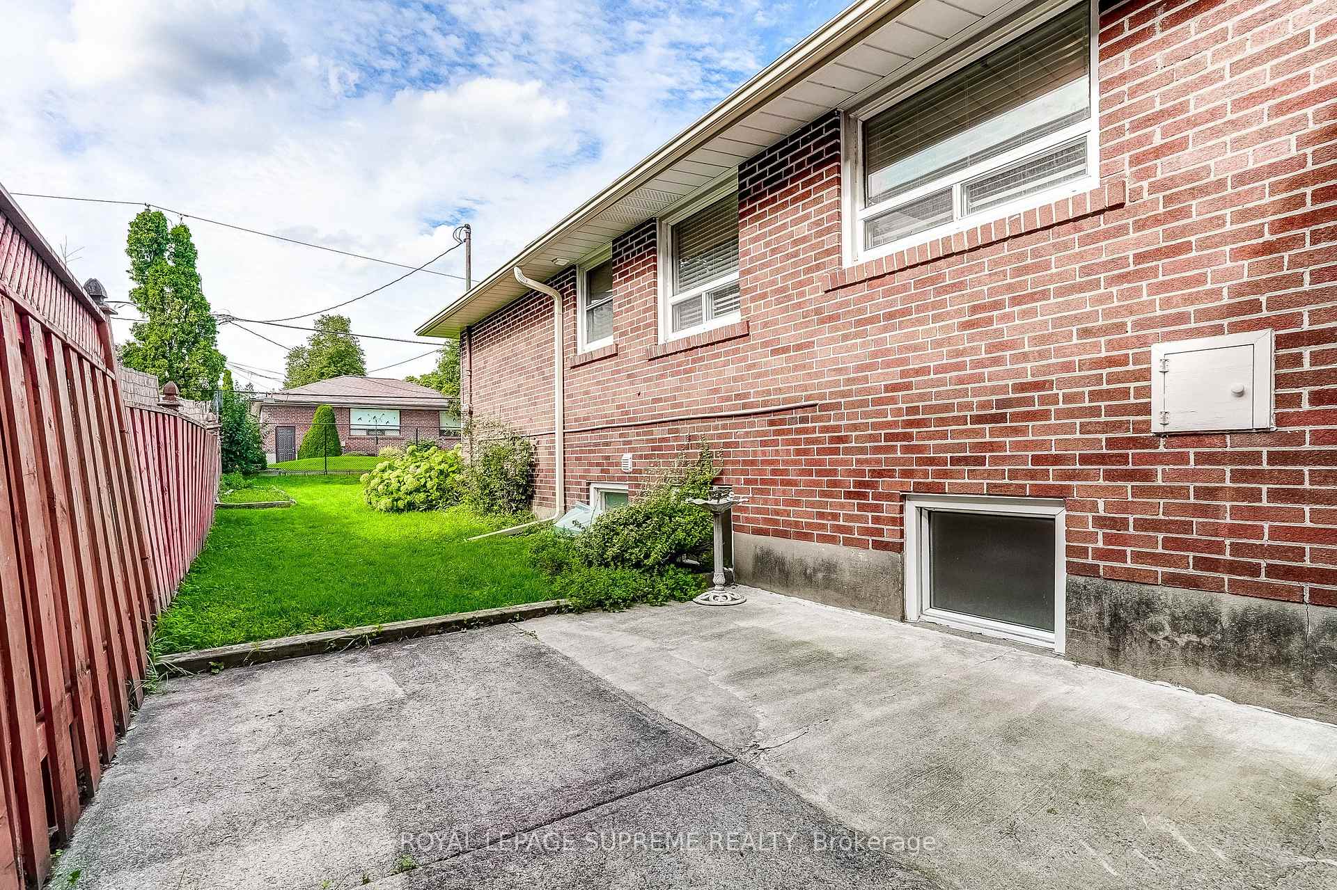 100 Summitcrest Drive, Toronto