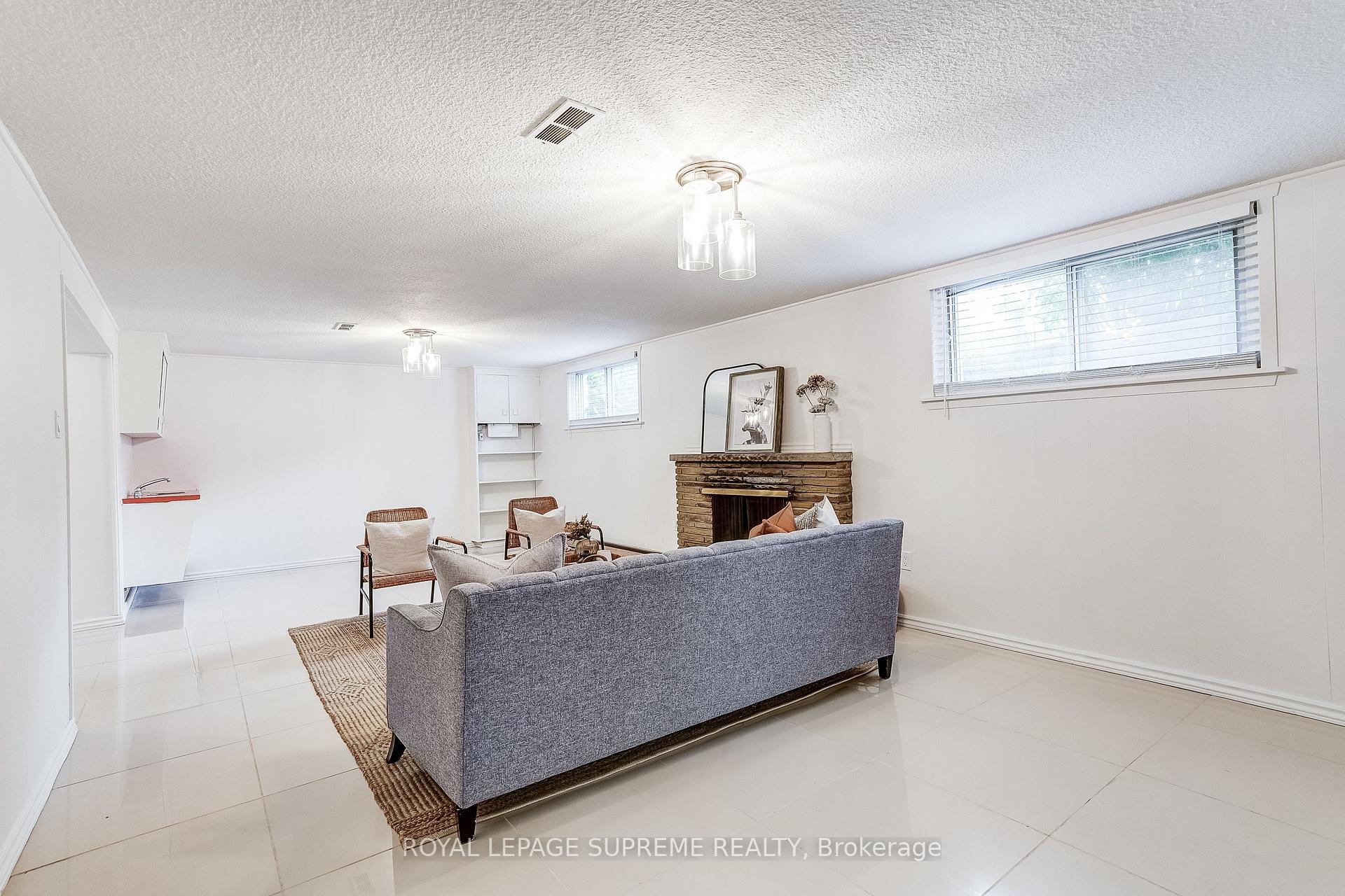 100 Summitcrest Drive, Toronto
