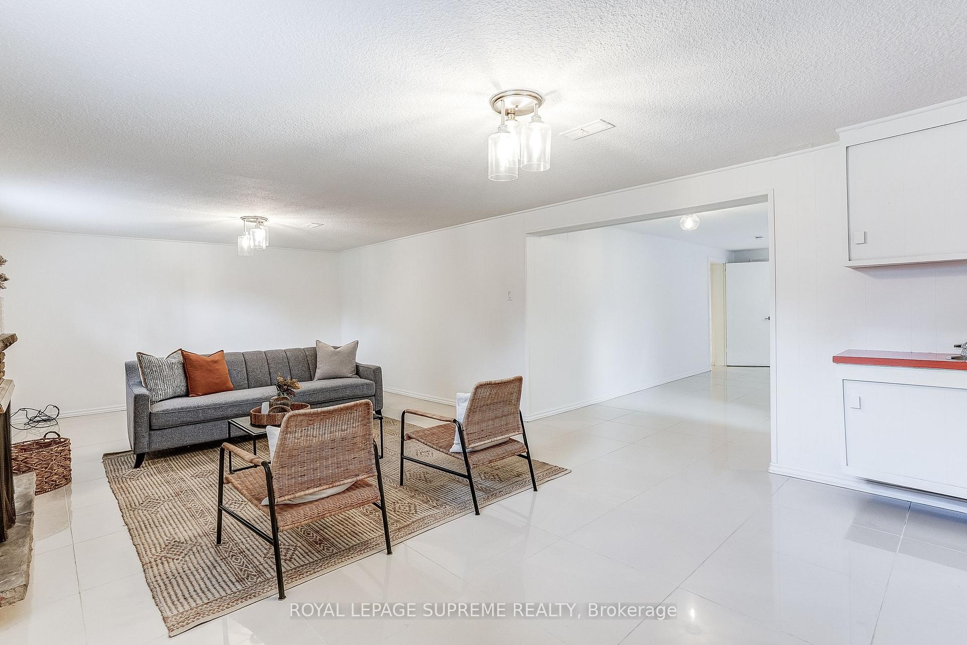 100 Summitcrest Drive, Toronto