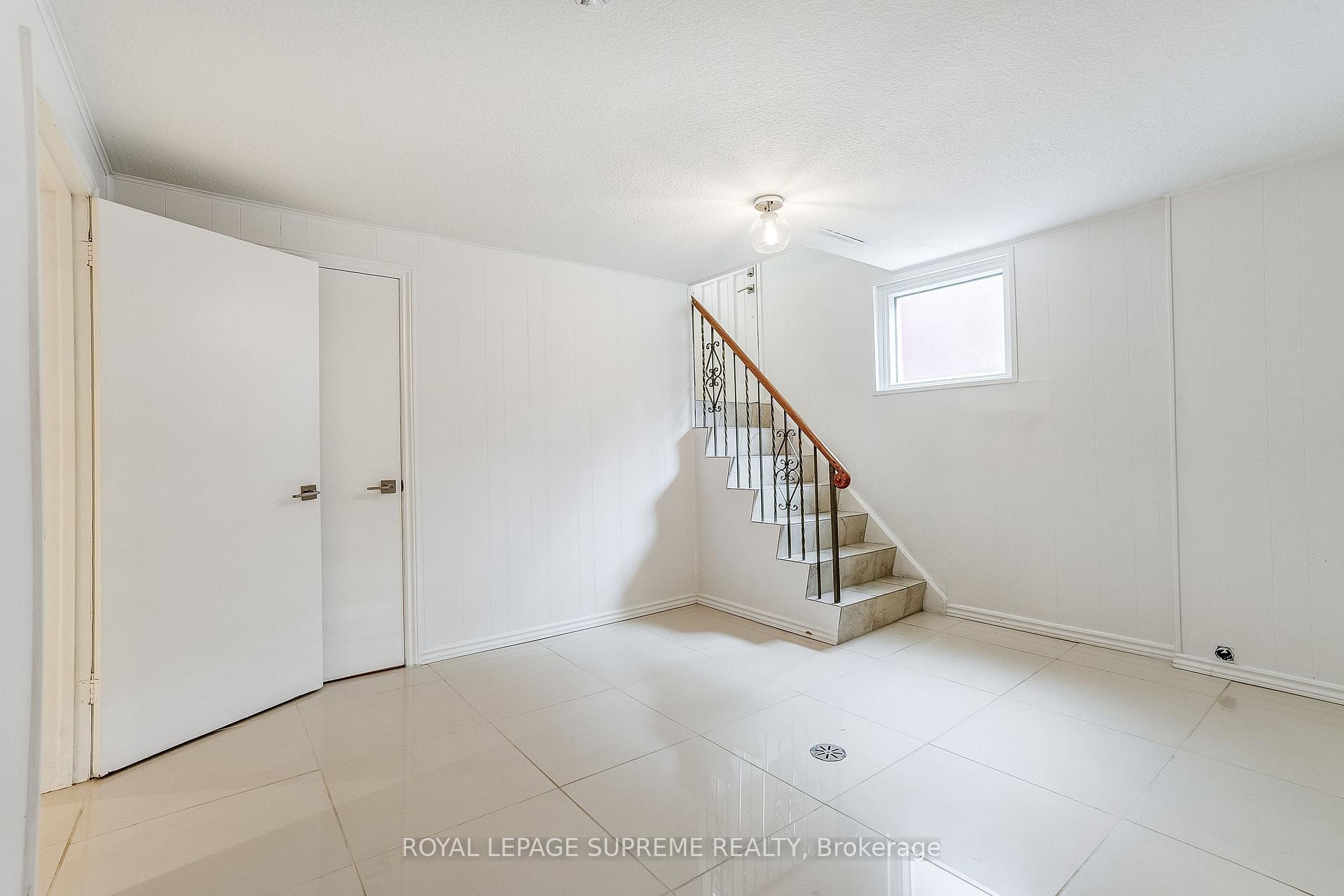 100 Summitcrest Drive, Toronto