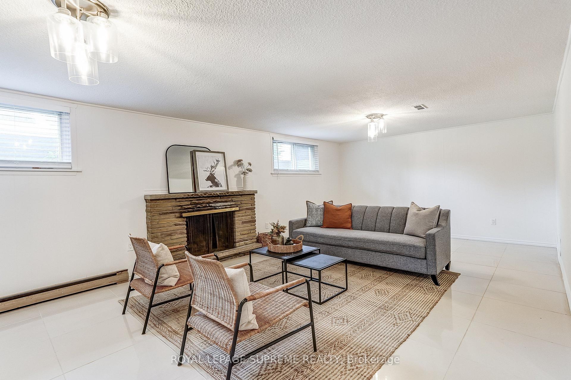 100 Summitcrest Drive, Toronto