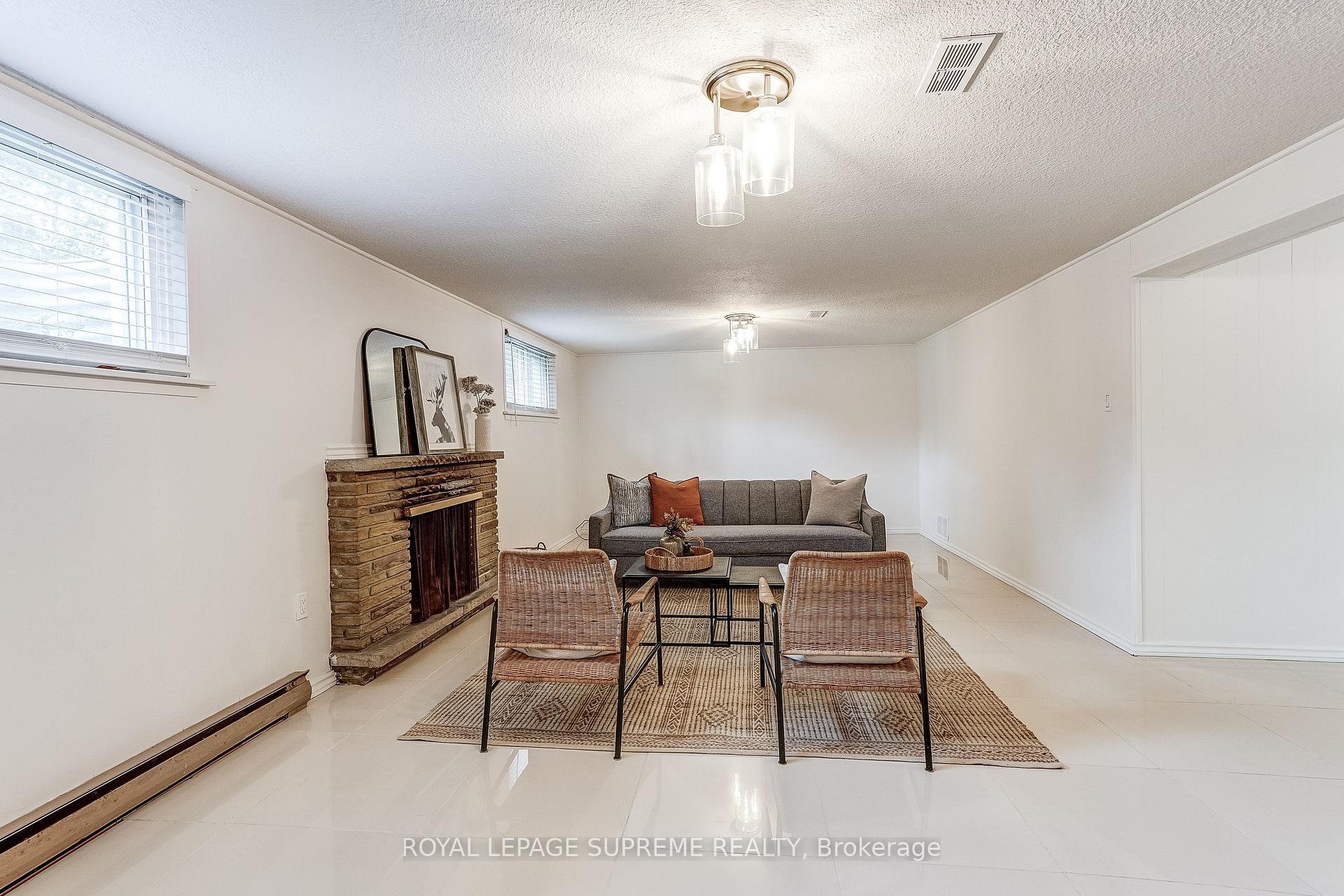 100 Summitcrest Drive, Toronto