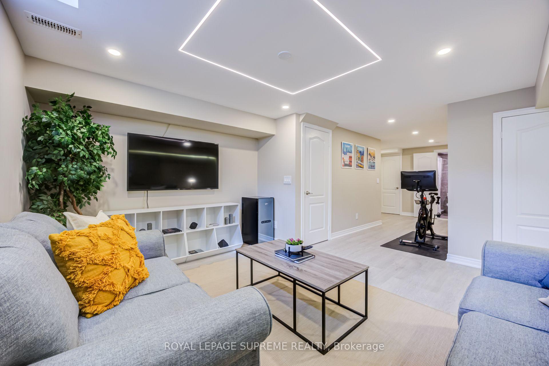 20 Abraham Welsh Road, Toronto