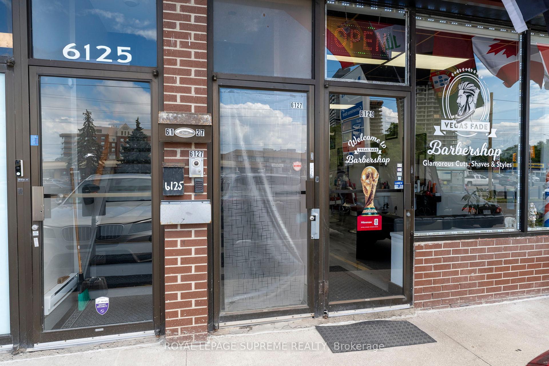6127 Steeles Avenue W, Toronto