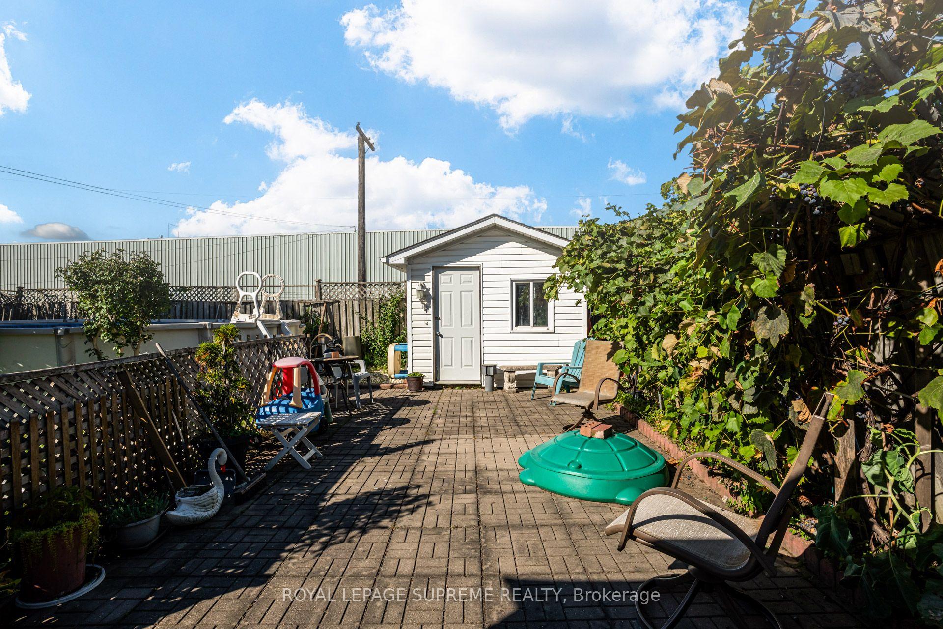136 Winston Park Boulevard, Toronto