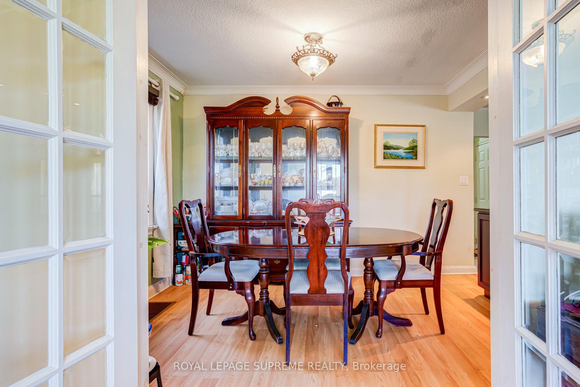 136 Winston Park Boulevard, Toronto