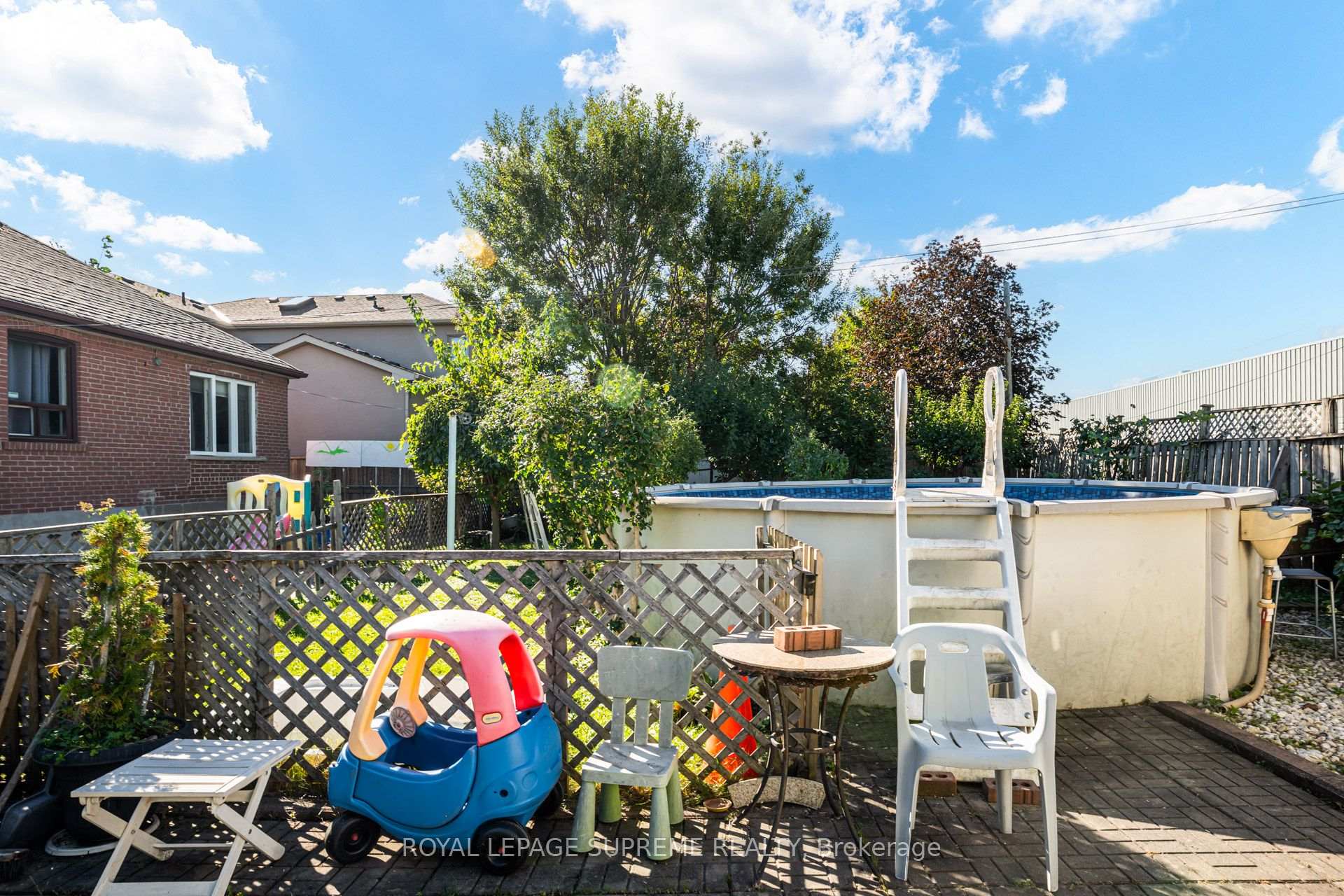 136 Winston Park Boulevard, Toronto