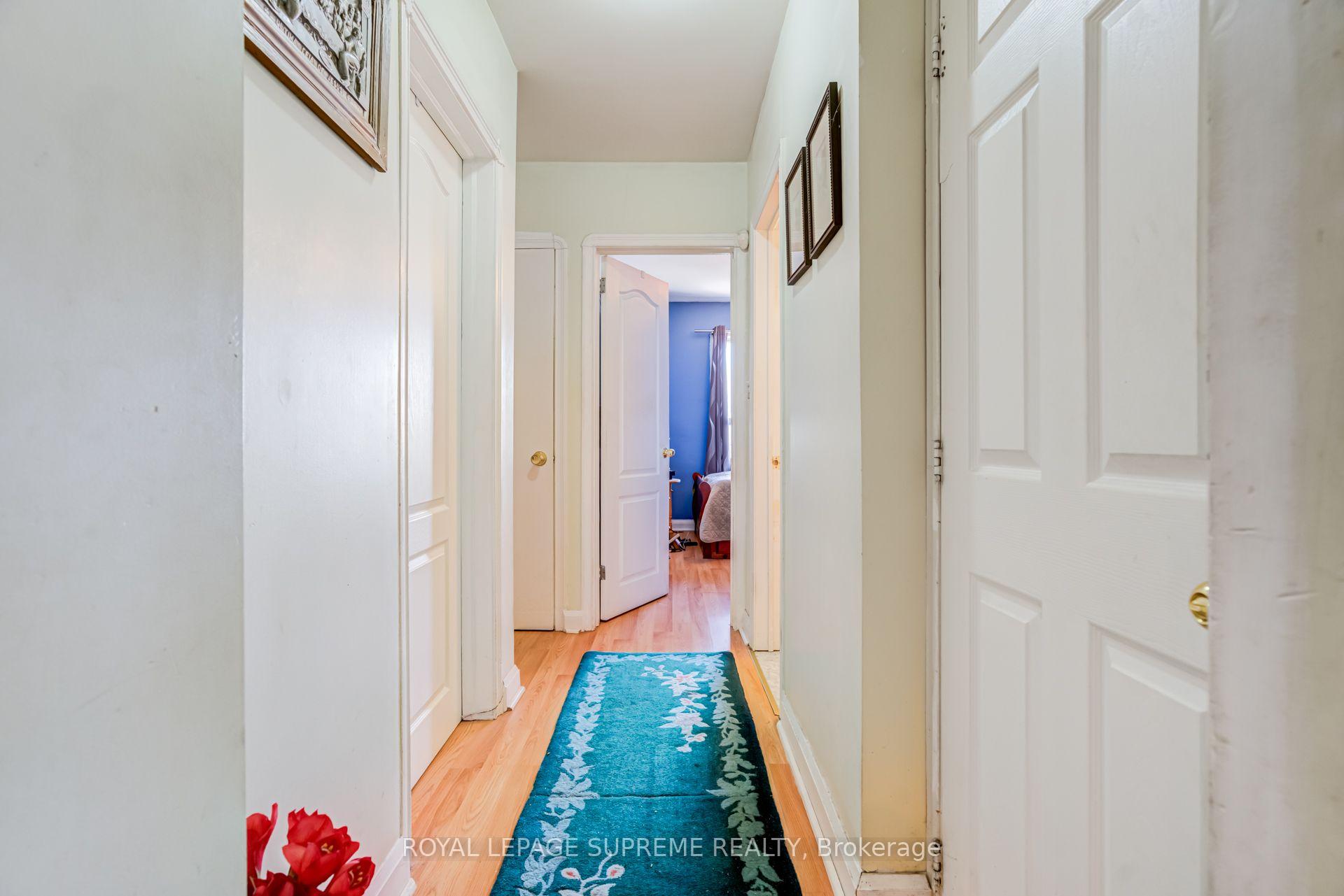 136 Winston Park Boulevard, Toronto