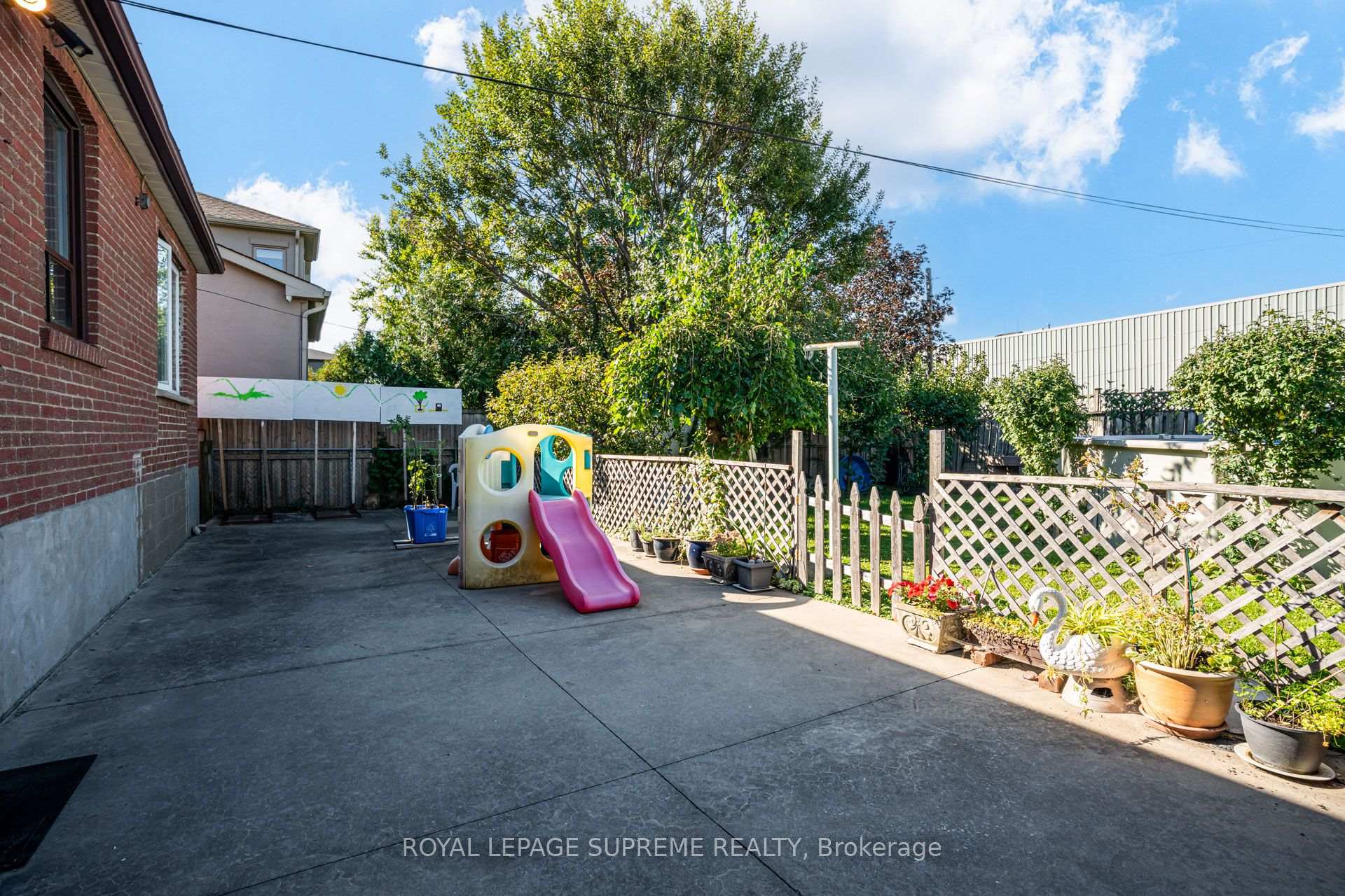 136 Winston Park Boulevard, Toronto