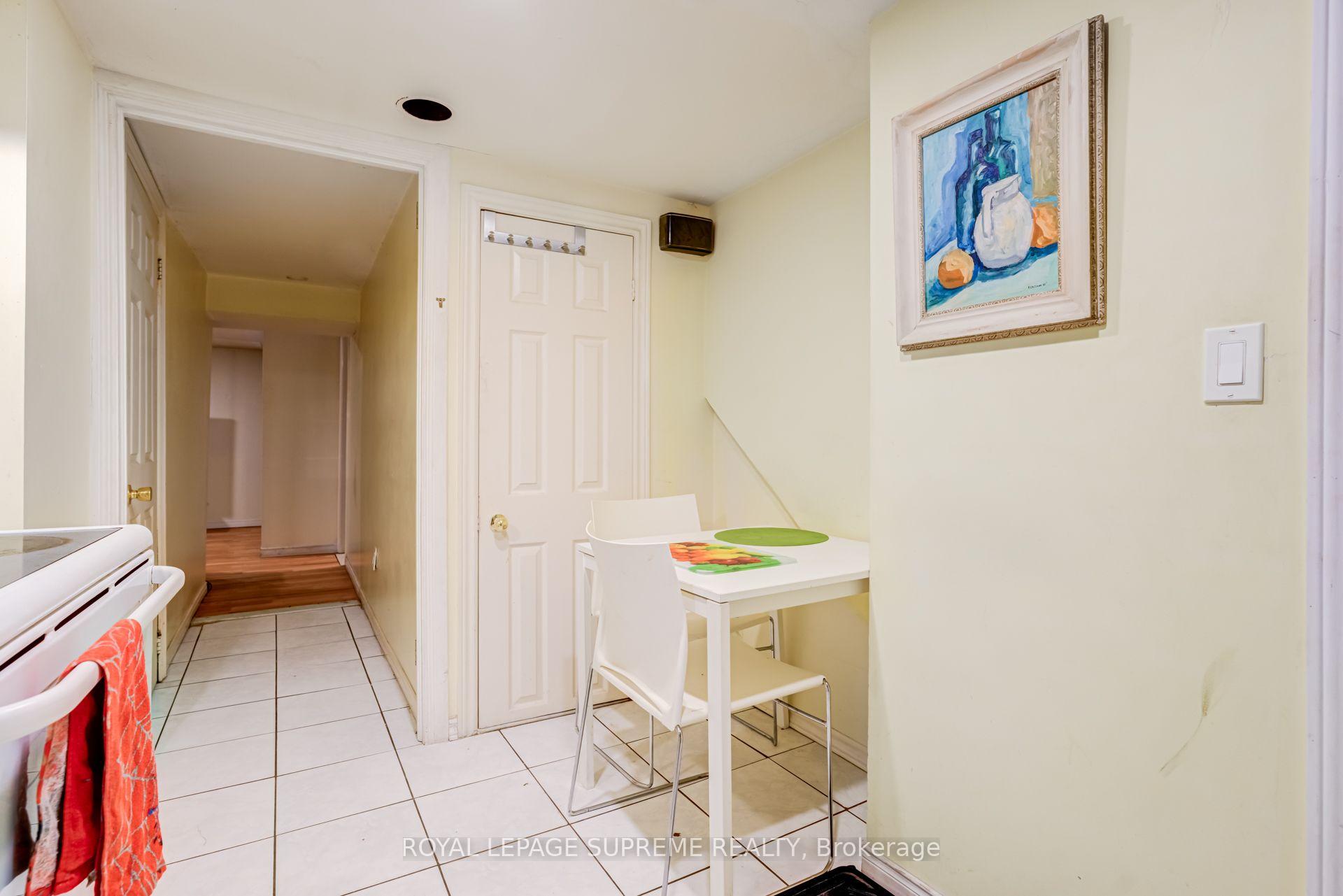 136 Winston Park Boulevard, Toronto