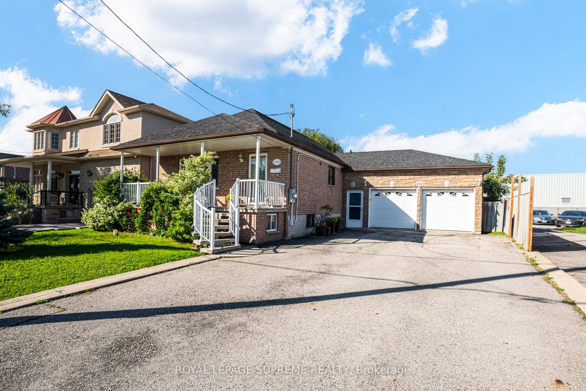 136 Winston Park Boulevard, Toronto