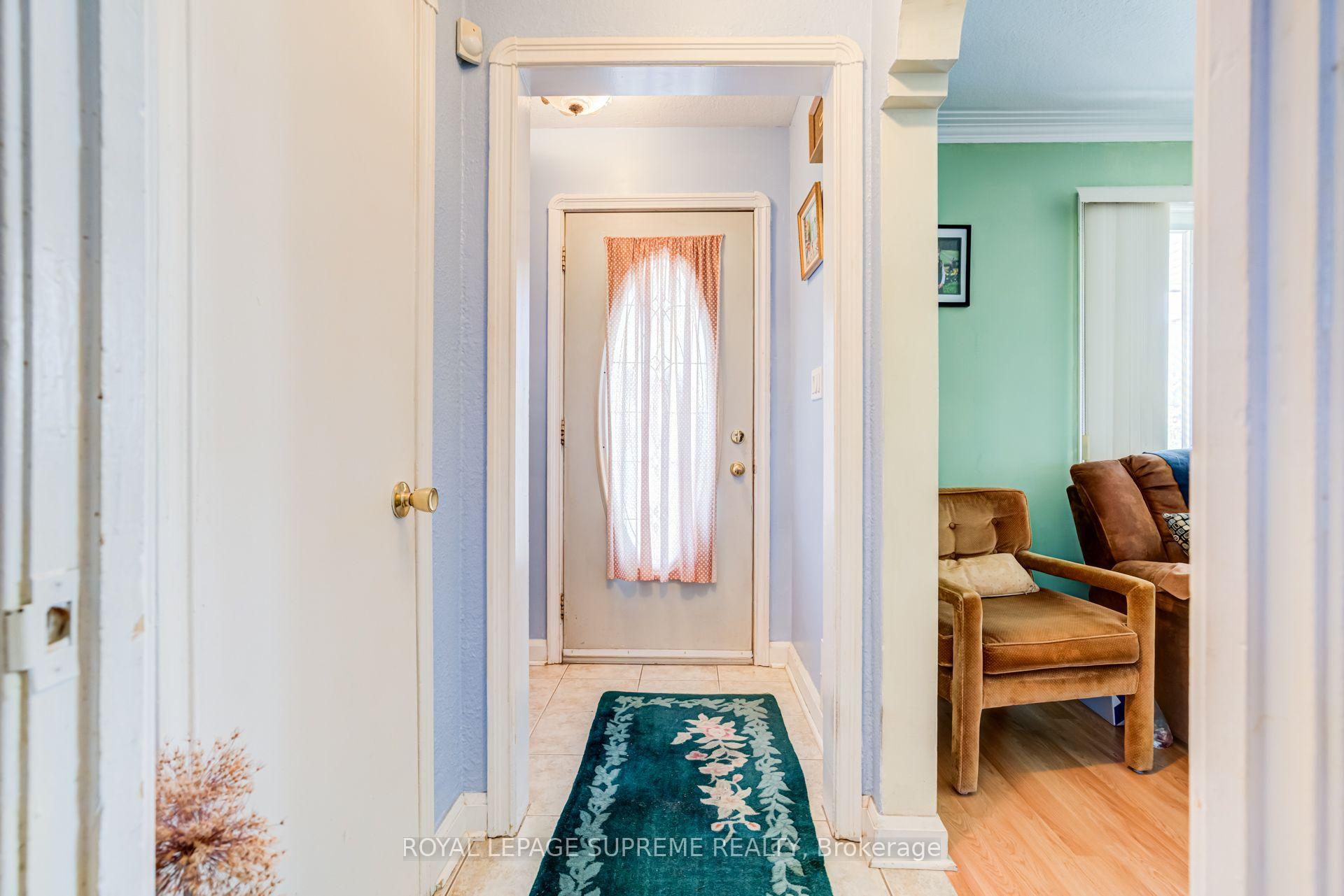 136 Winston Park Boulevard, Toronto