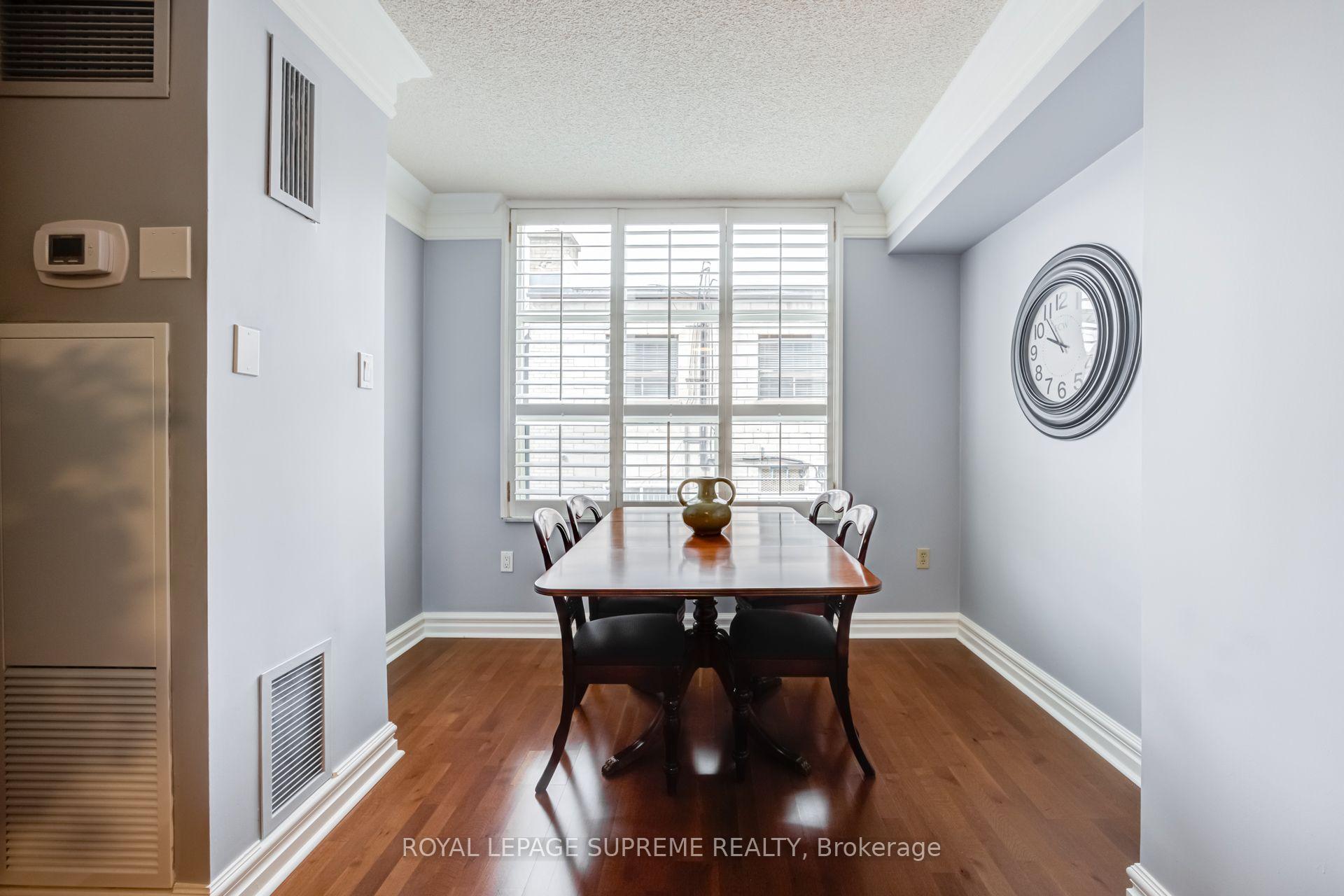 221 Robinson Street E 204