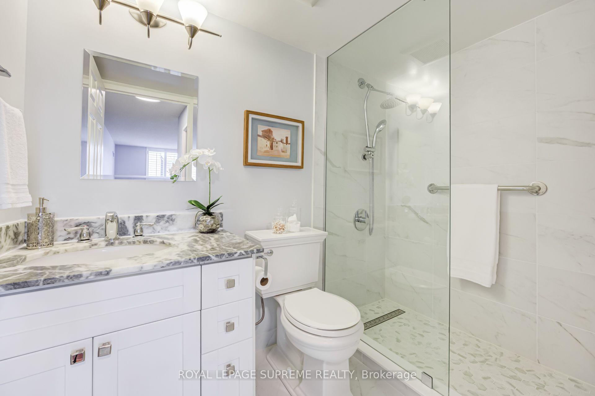 221 Robinson Street E 204