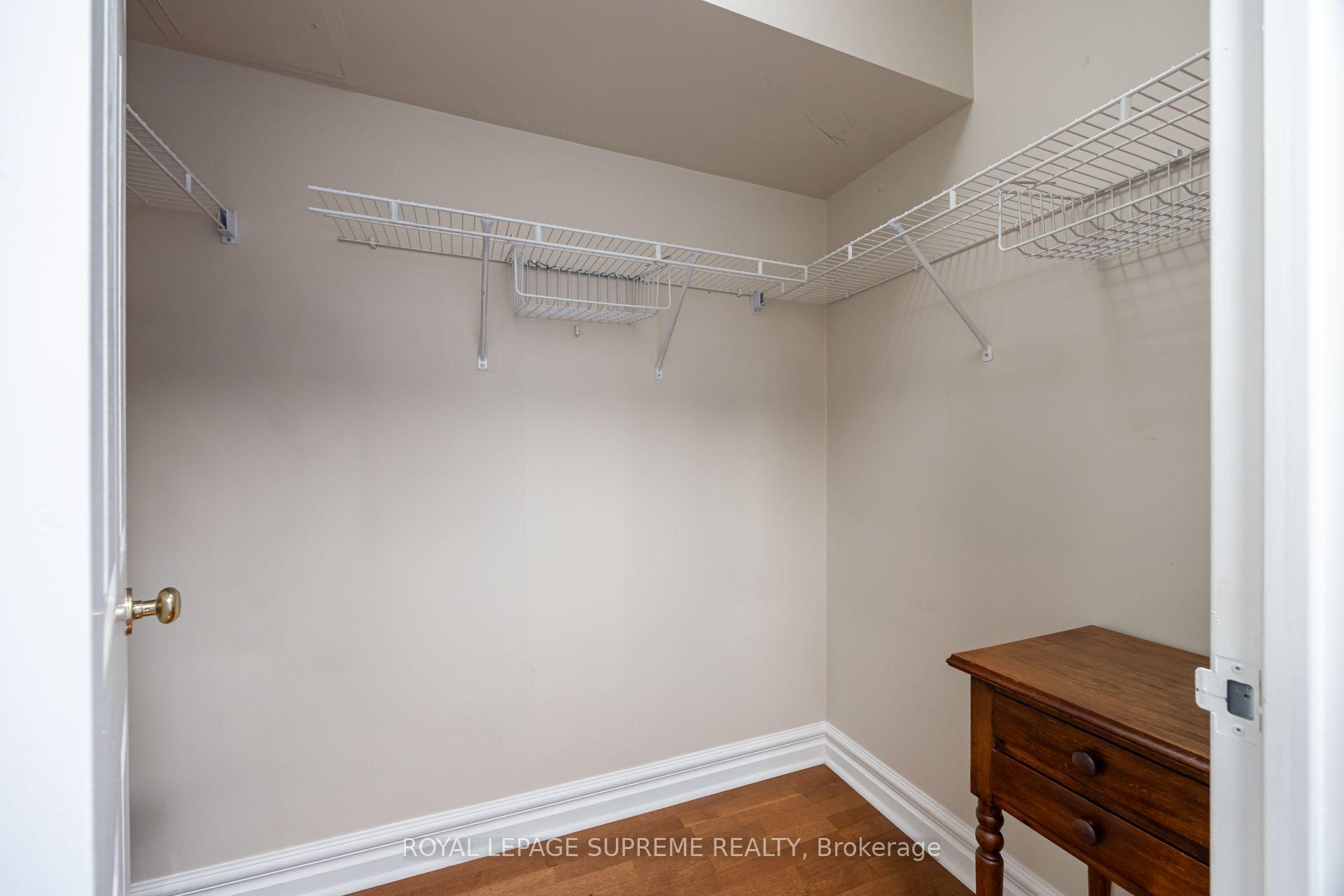 221 Robinson Street E 204