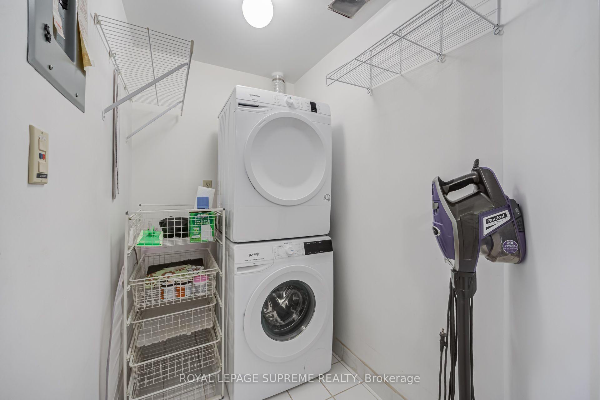 221 Robinson Street E 204