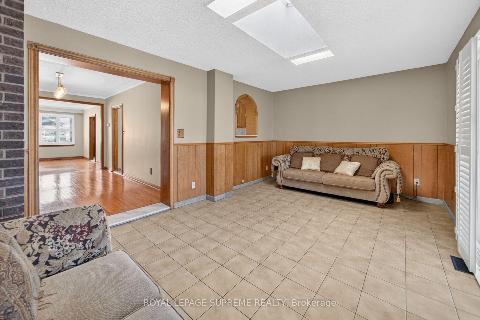 158 Aileen Avenue, Toronto