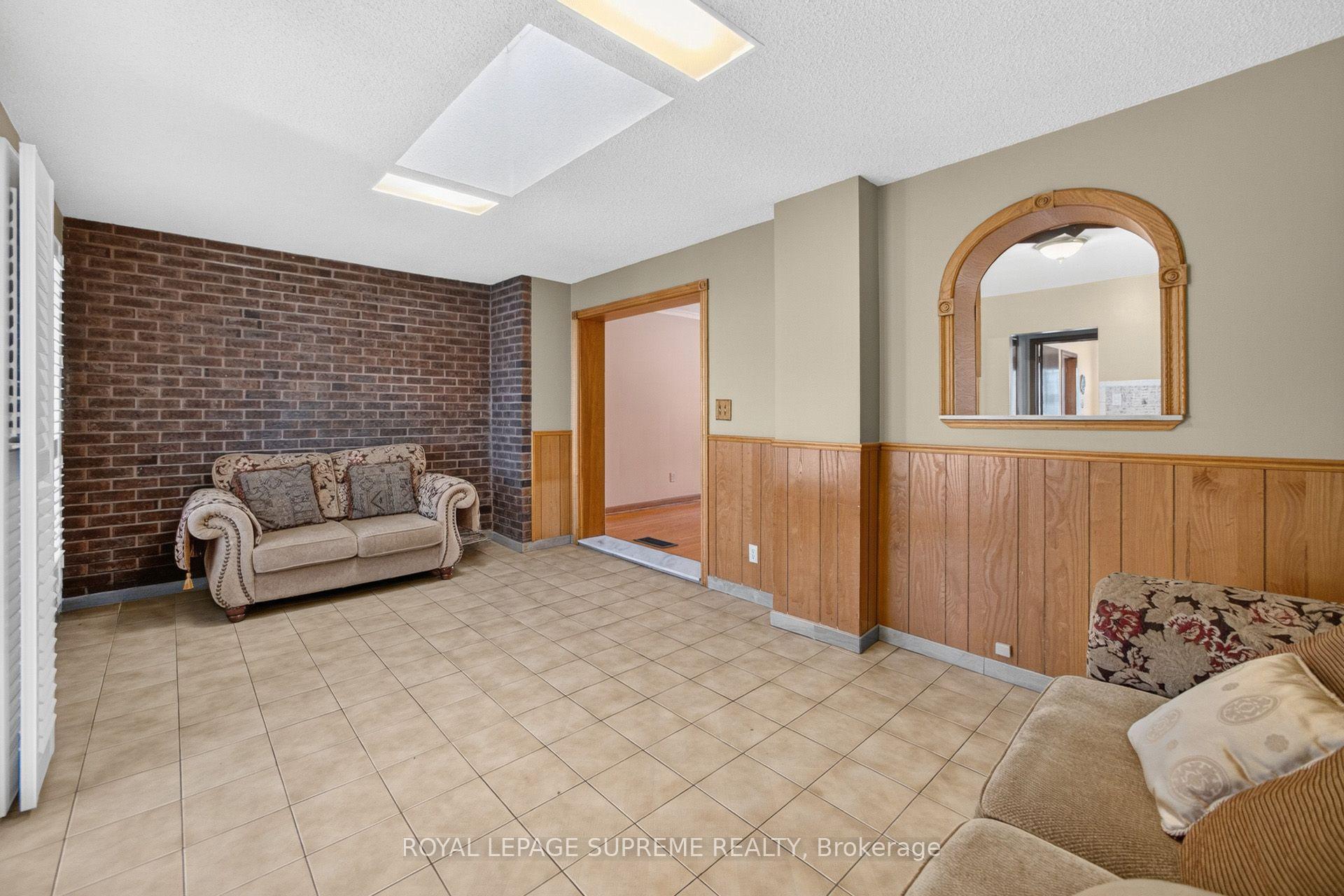 158 Aileen Avenue, Toronto