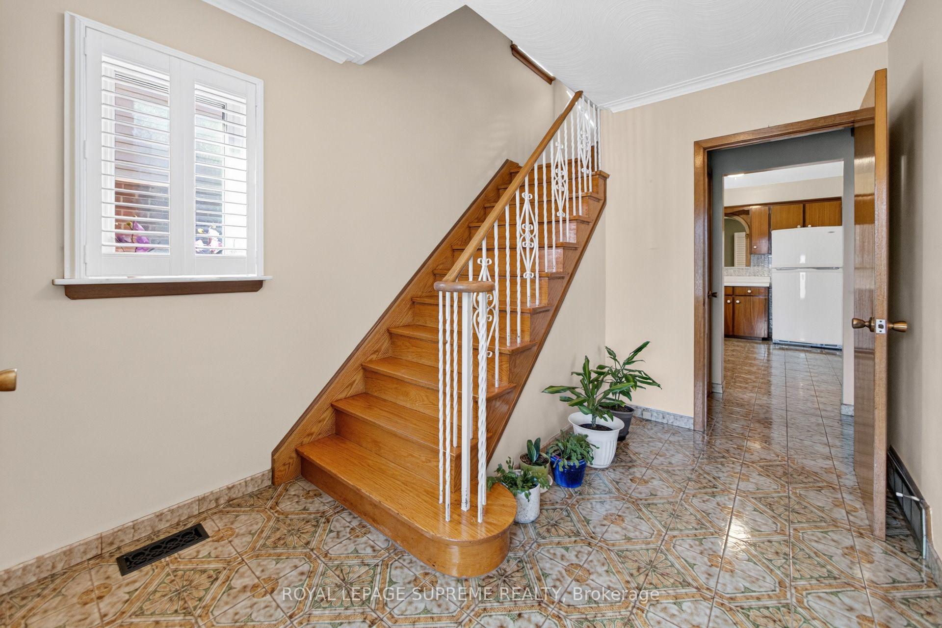 158 Aileen Avenue, Toronto