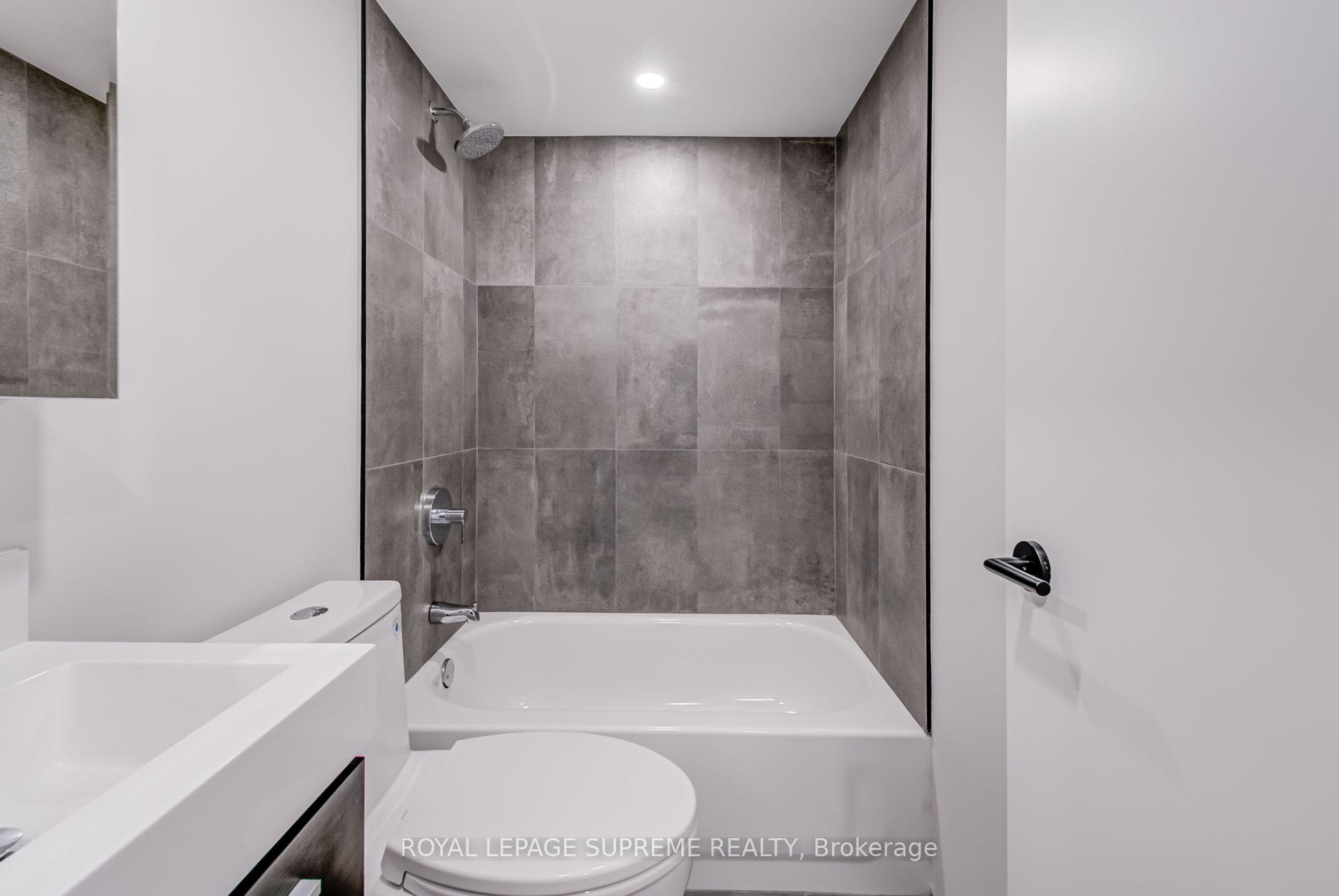 101 Bernice Crescent 3, Toronto Unit: 3