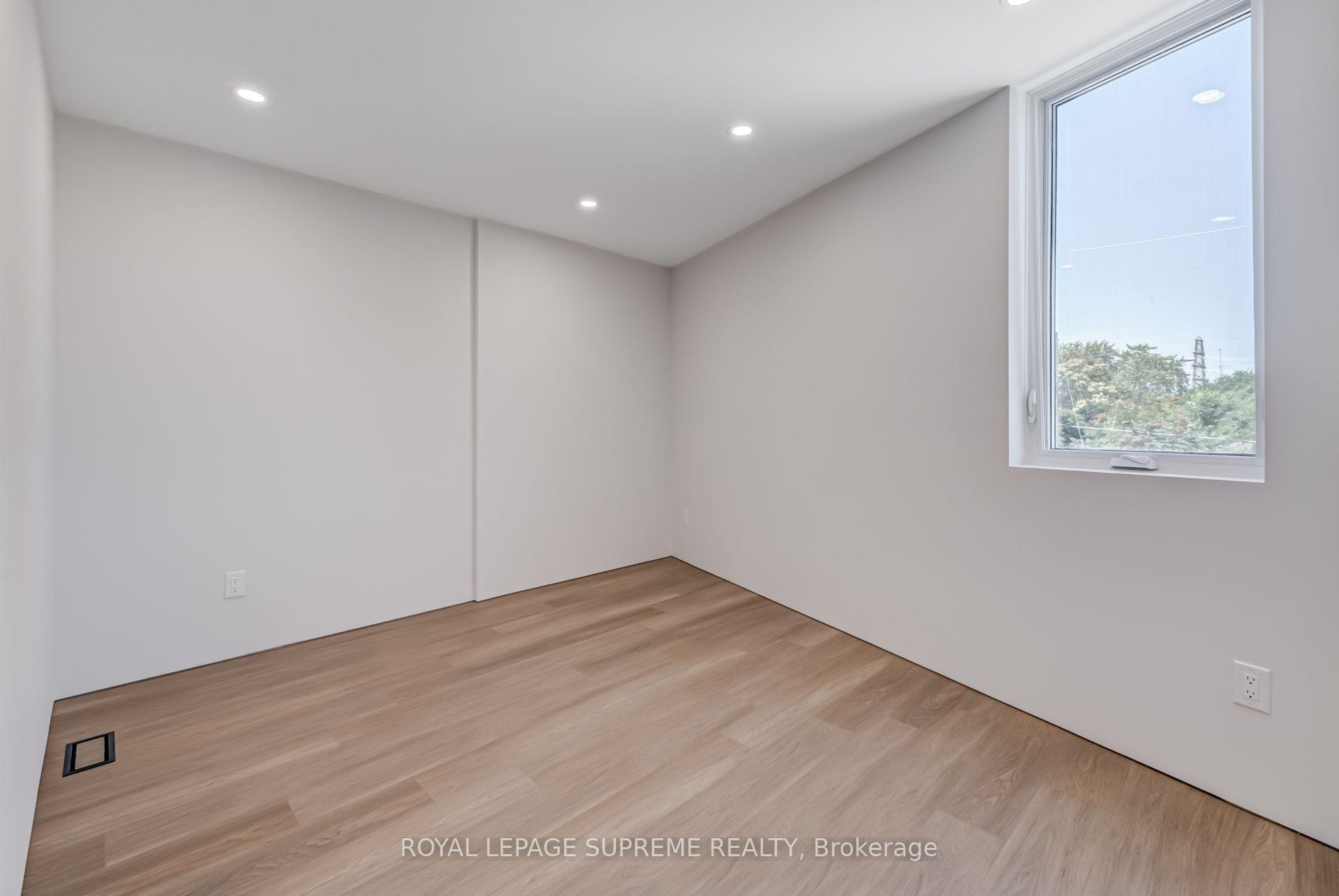 101 Bernice Crescent 3, Toronto Unit: 3