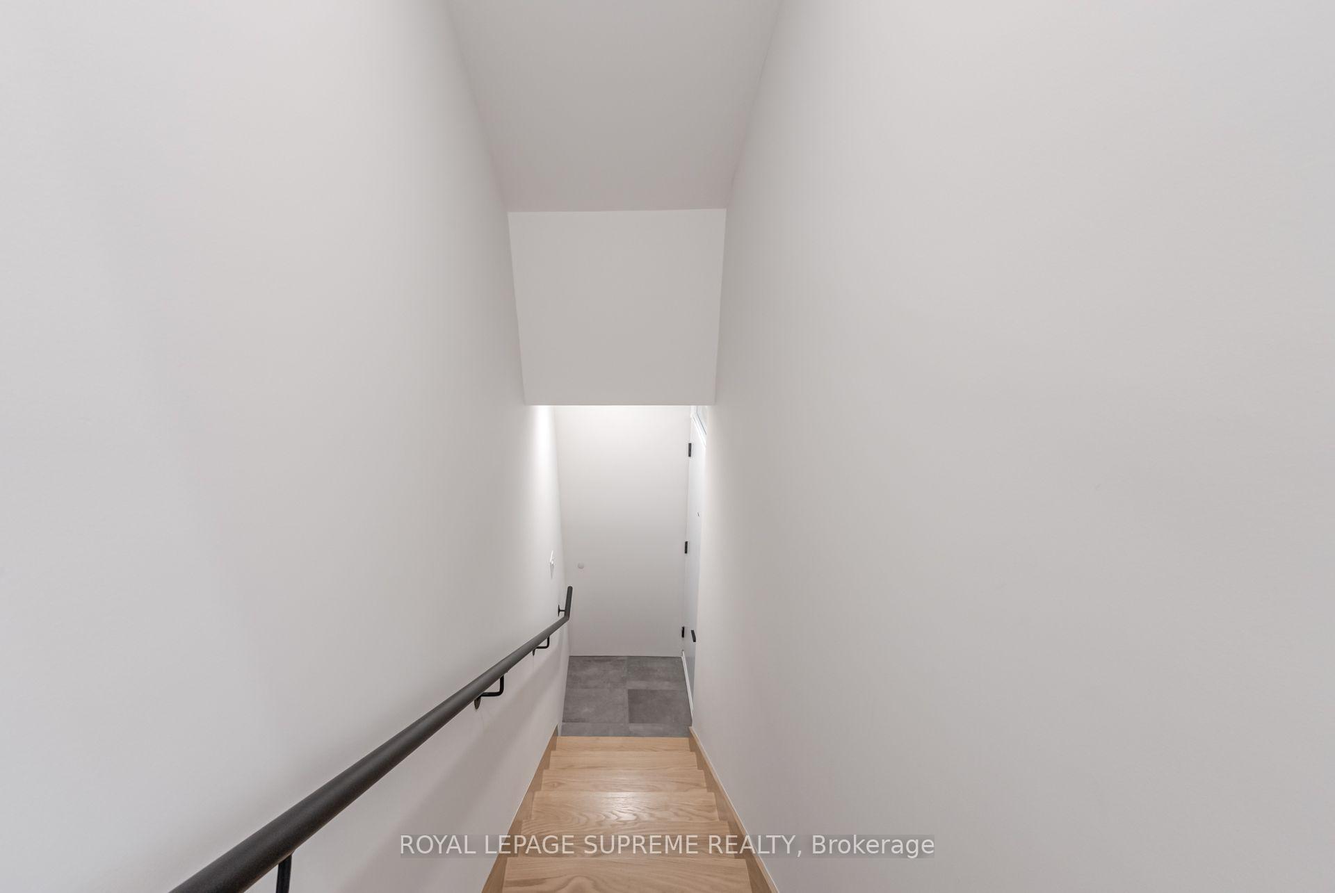 101 Bernice Crescent 3, Toronto Unit: 3