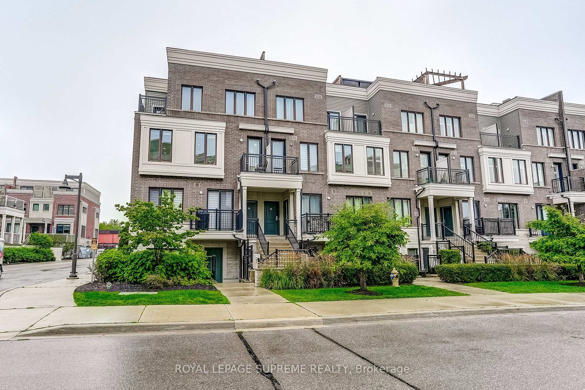 70 Eastwood Park Garden 36, Toronto Unit: 36