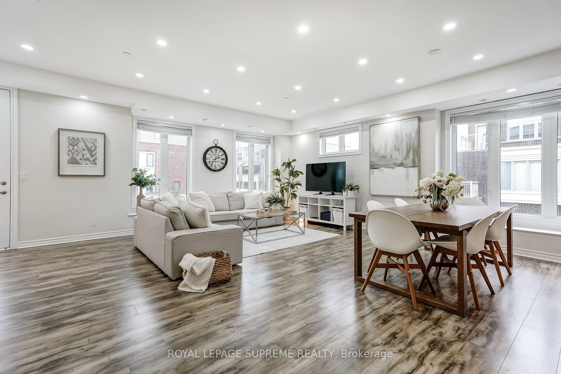 70 Eastwood Park Garden 36, Toronto Unit: 36
