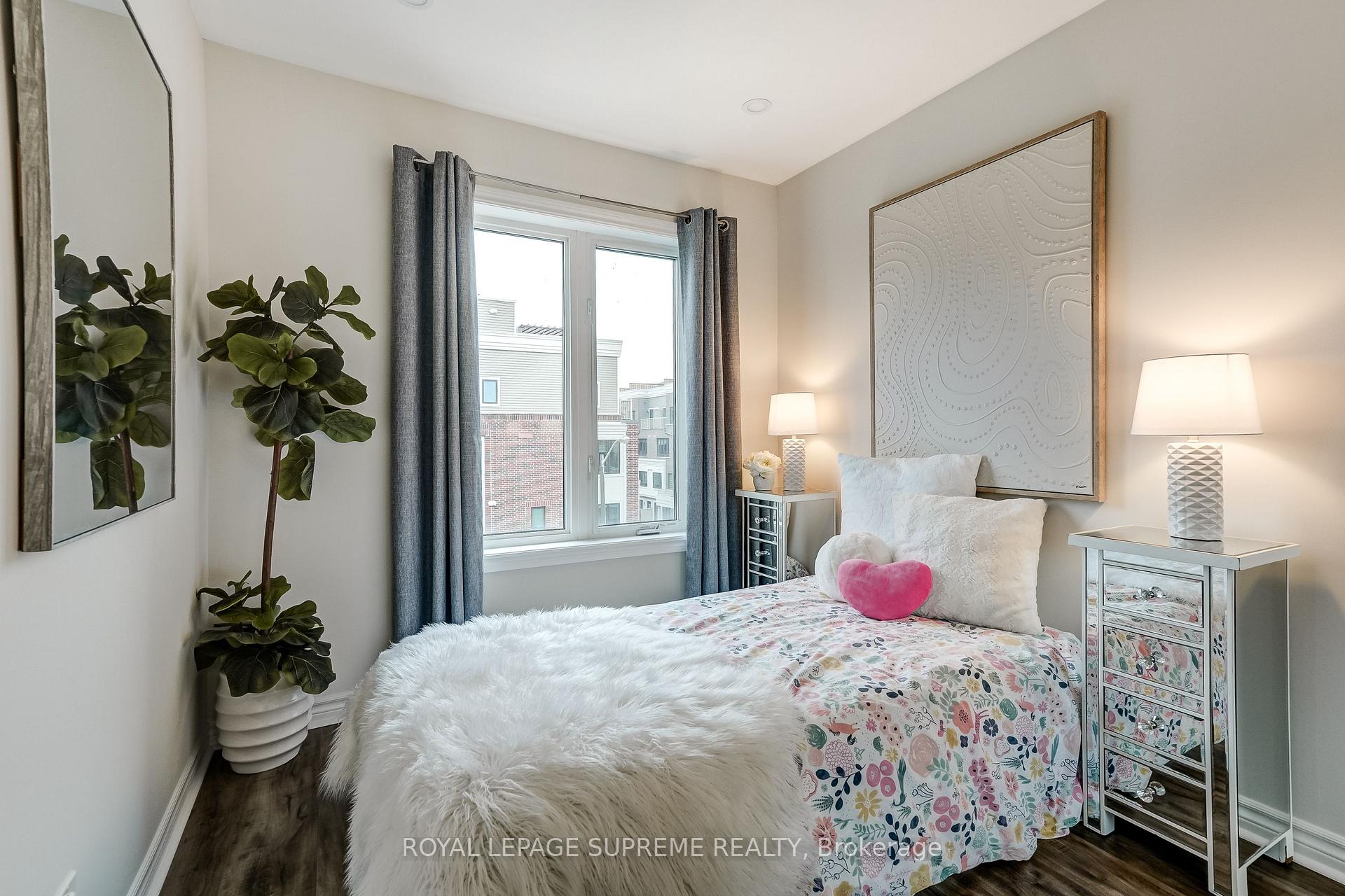 70 Eastwood Park Garden 36, Toronto Unit: 36