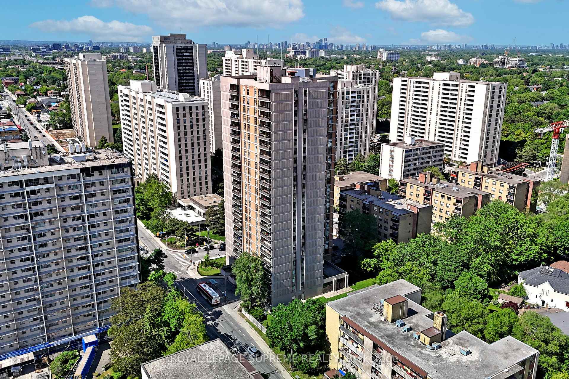 135 Marlee Avenue 401, Toronto Unit: 401