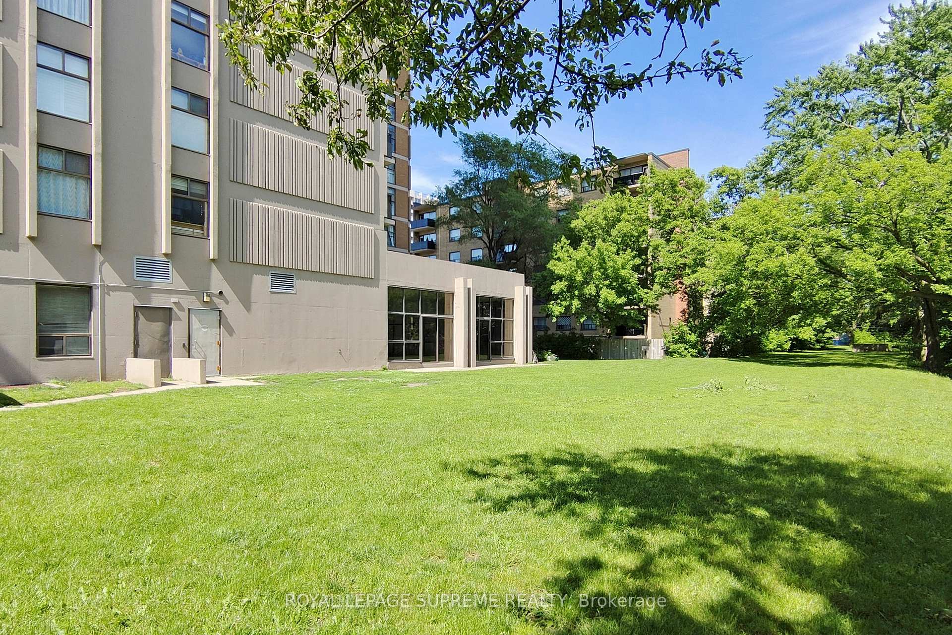 135 Marlee Avenue 401, Toronto Unit: 401