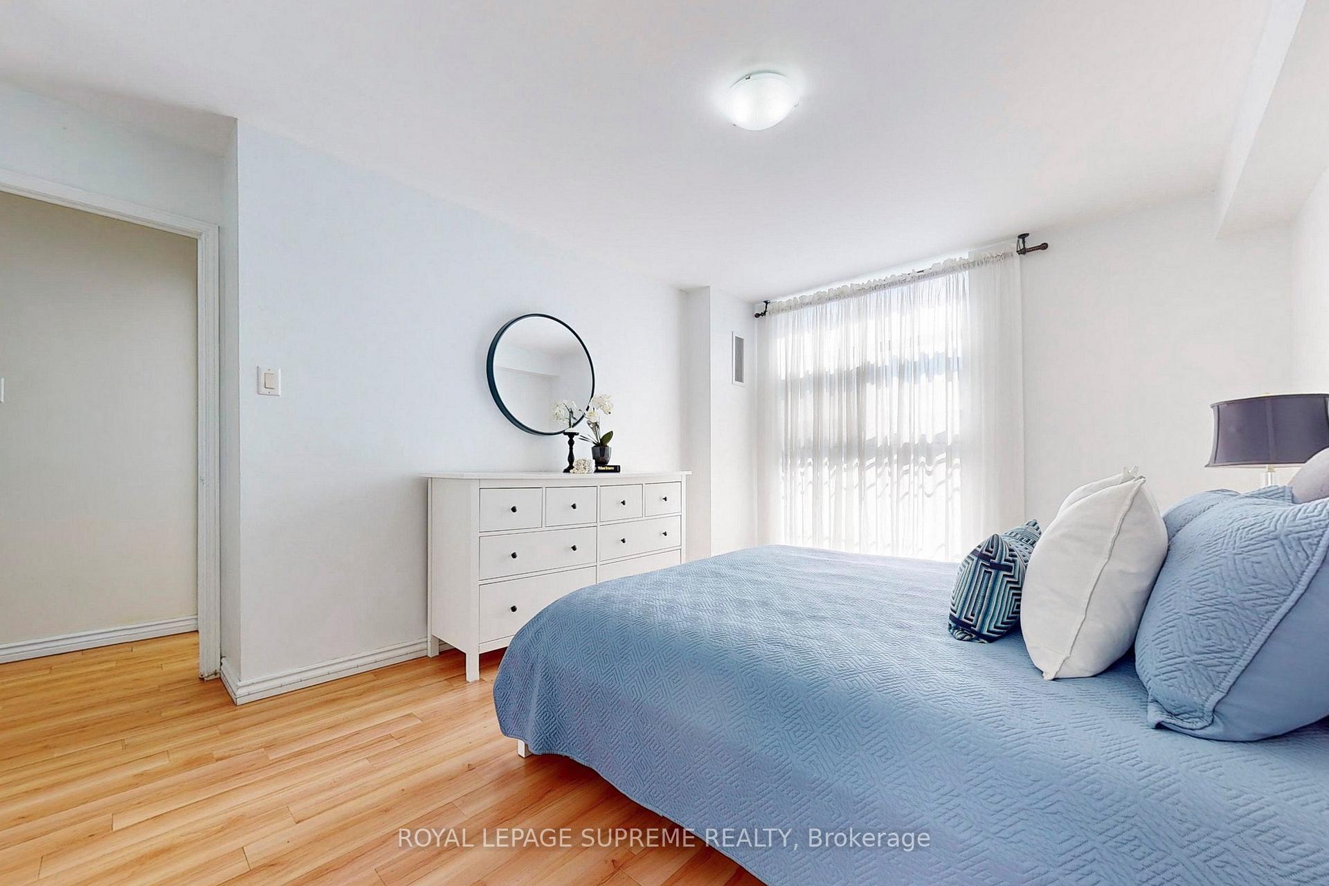 135 Marlee Avenue 401, Toronto Unit: 401