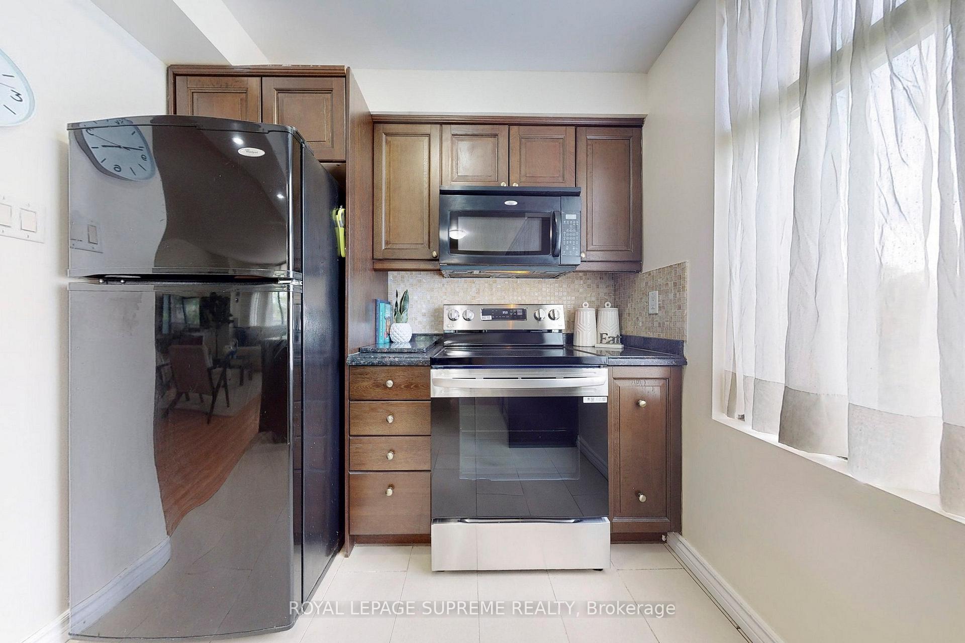 135 Marlee Avenue 401, Toronto Unit: 401