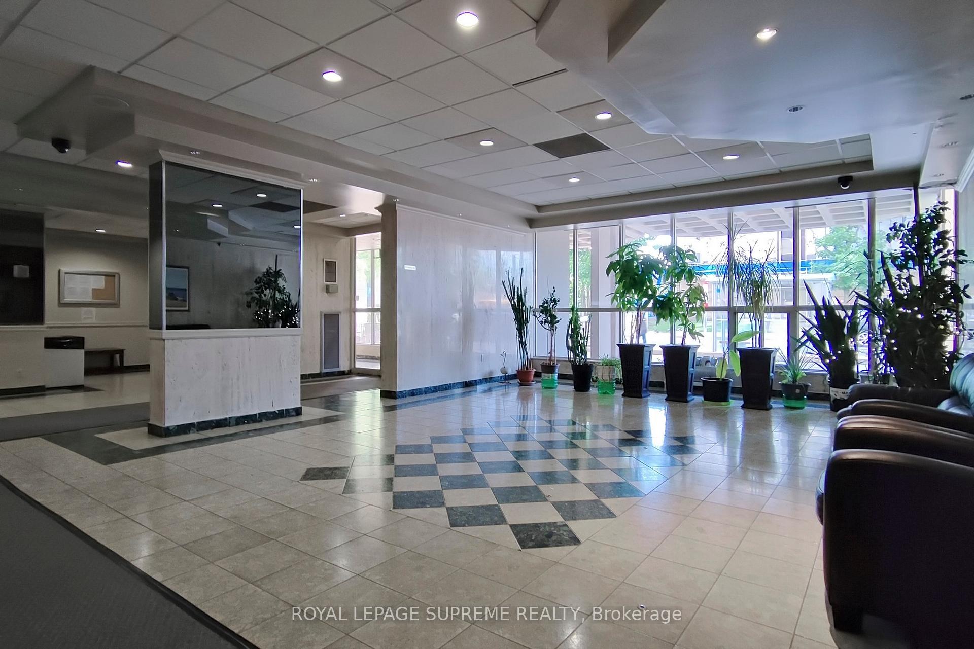 135 Marlee Avenue 401, Toronto Unit: 401