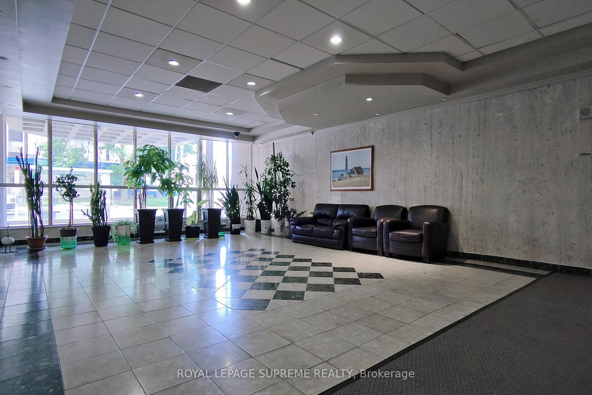 135 Marlee Avenue 401, Toronto Unit: 401